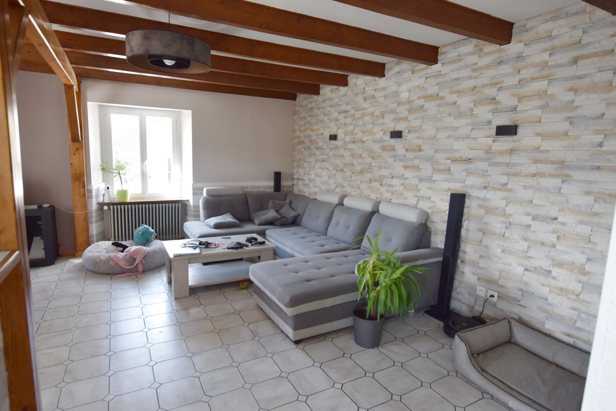 Charmante maison de ville lumineuse à Valentigney avec terrasse et terrain de 5,20 ares 