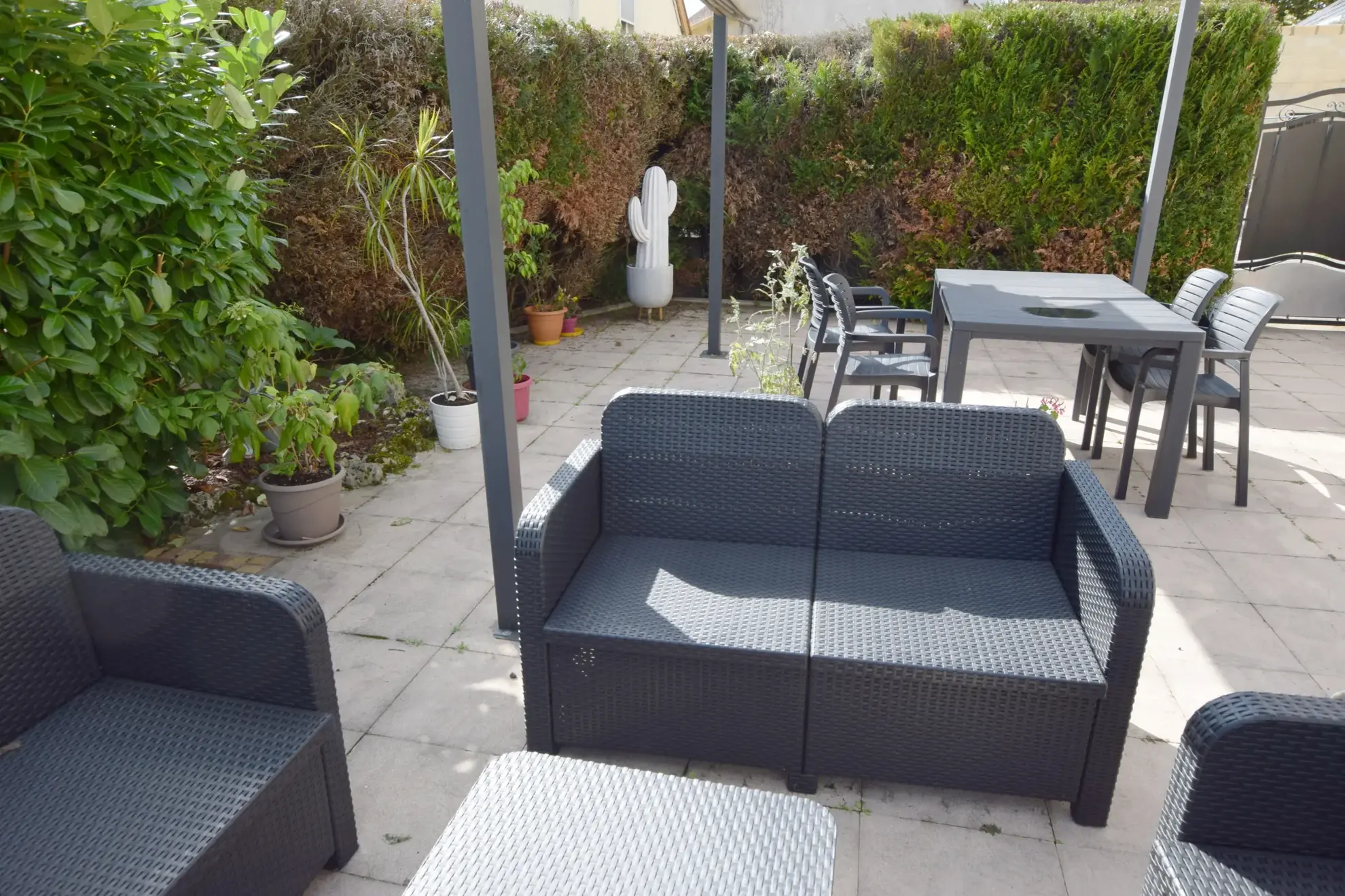 Maison de ville spacieuse avec terrasse à Valentigney