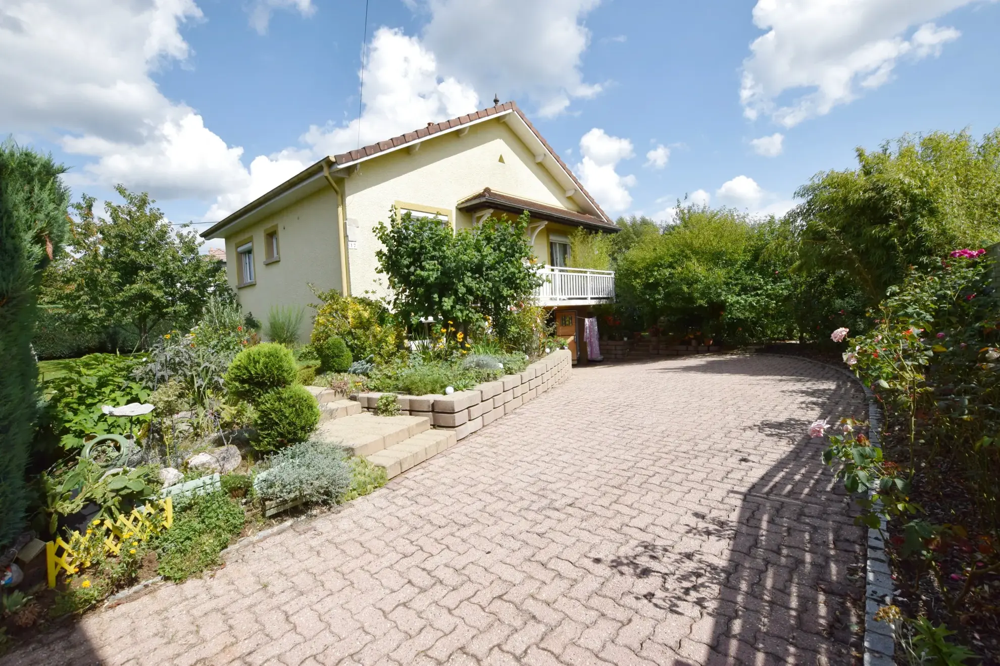 Charmante maison de plain-pied à Montenois avec jardin et garage