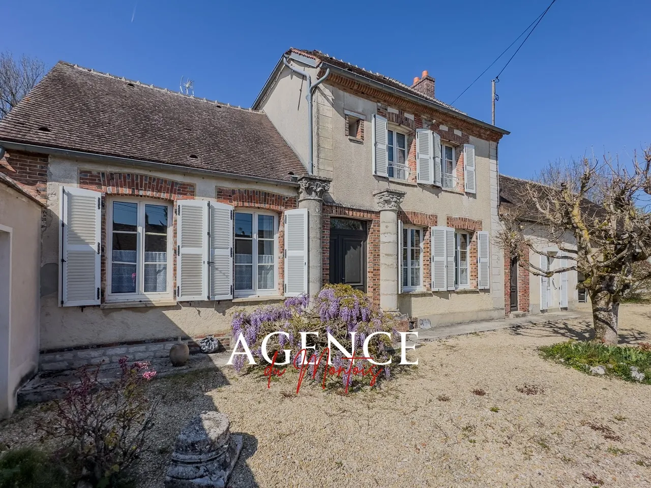 Maison de village à rénover avec dépendances à Donnemarie-Dontilly