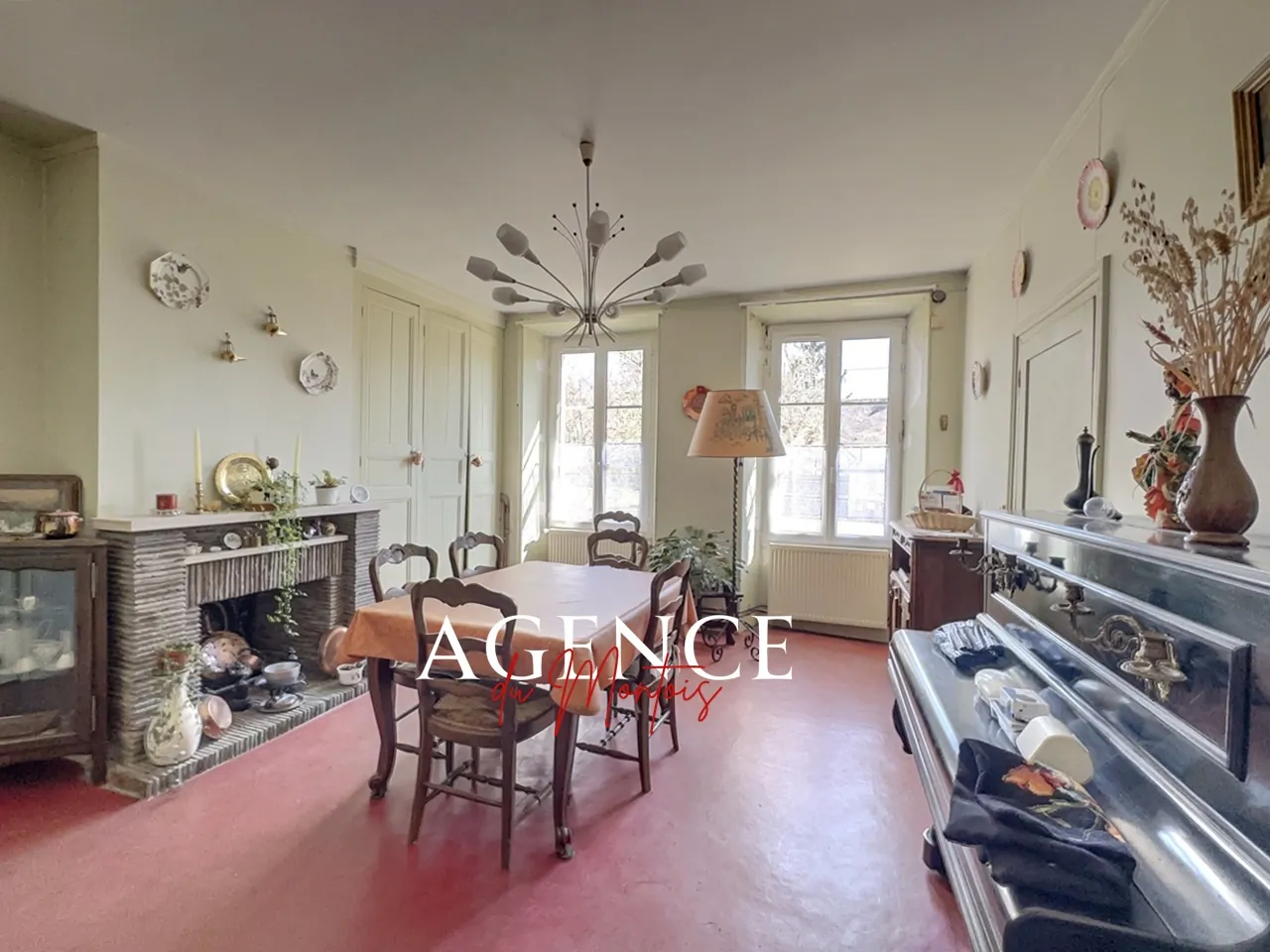 Maison de village à rénover avec dépendances à Donnemarie-Dontilly 