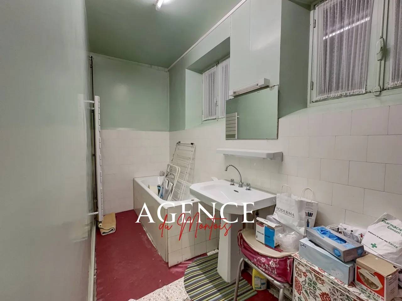 Maison de village à rénover avec dépendances à Donnemarie-Dontilly 