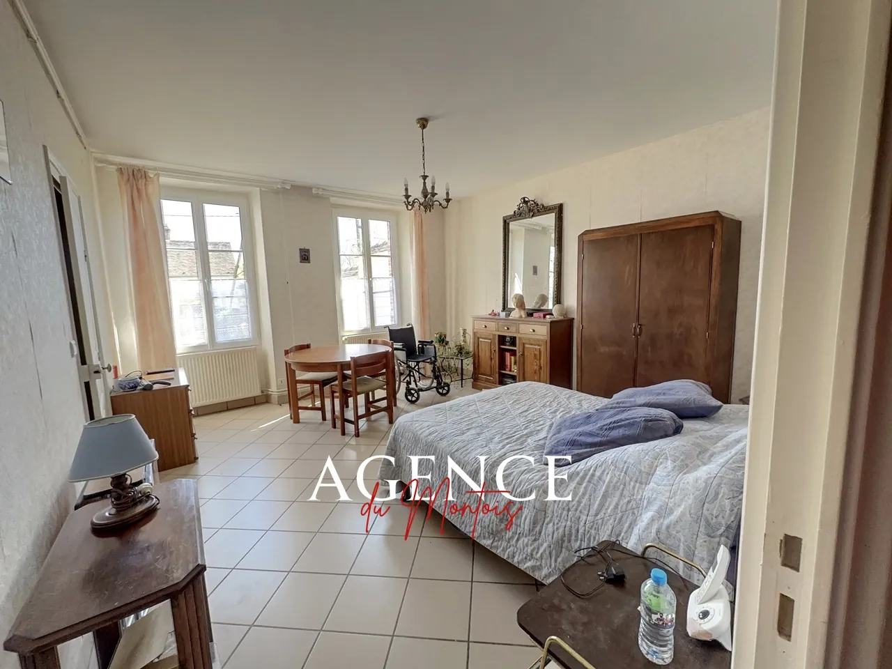 Maison de village à rénover avec dépendances à Donnemarie-Dontilly 