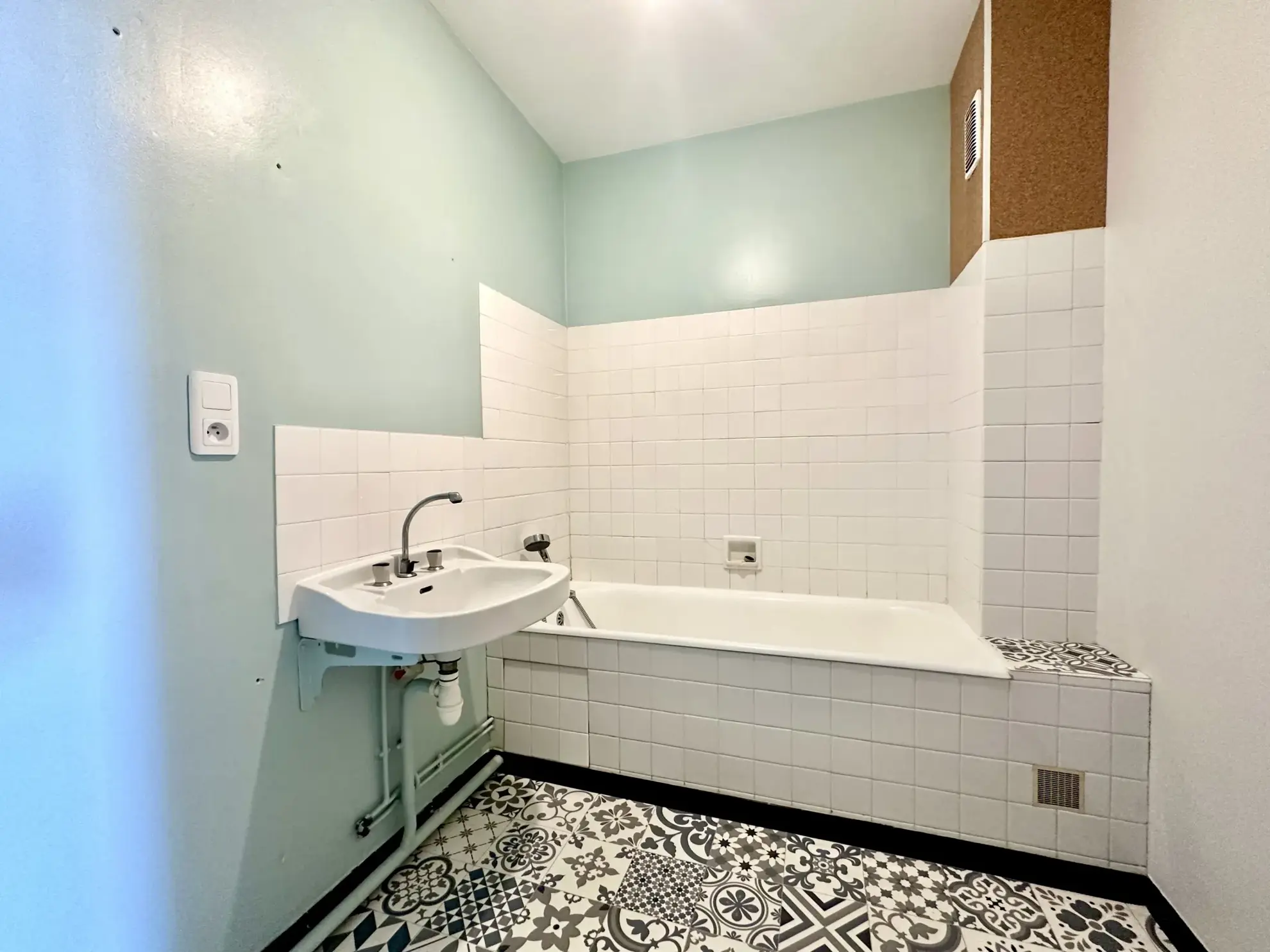 Appartement T2 à Clermont-Ferrand Montjuzet avec parking et vue dégagée 