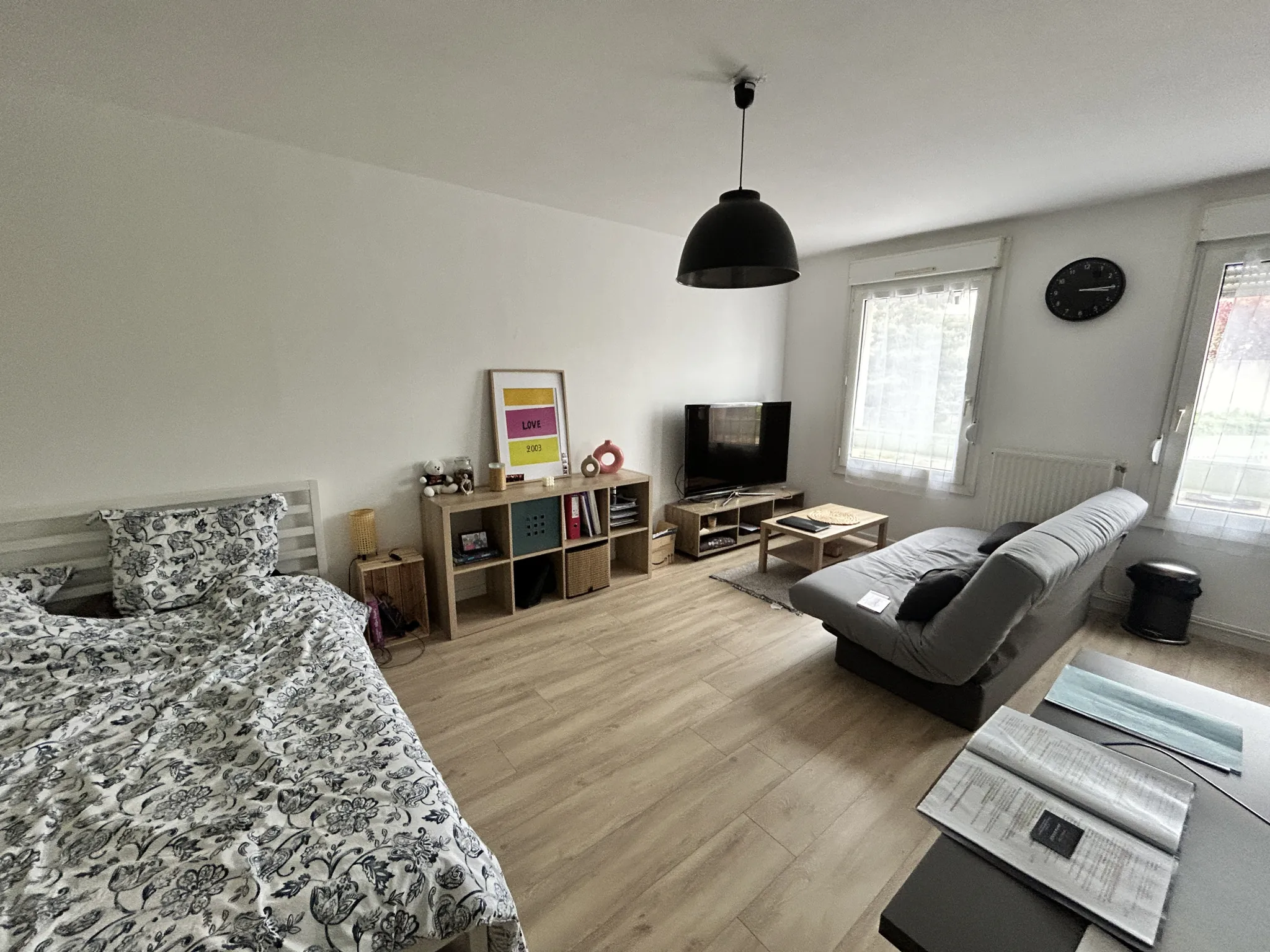 Studio à Montigny-lès-Metz avec parking au centre, idéal investisseur