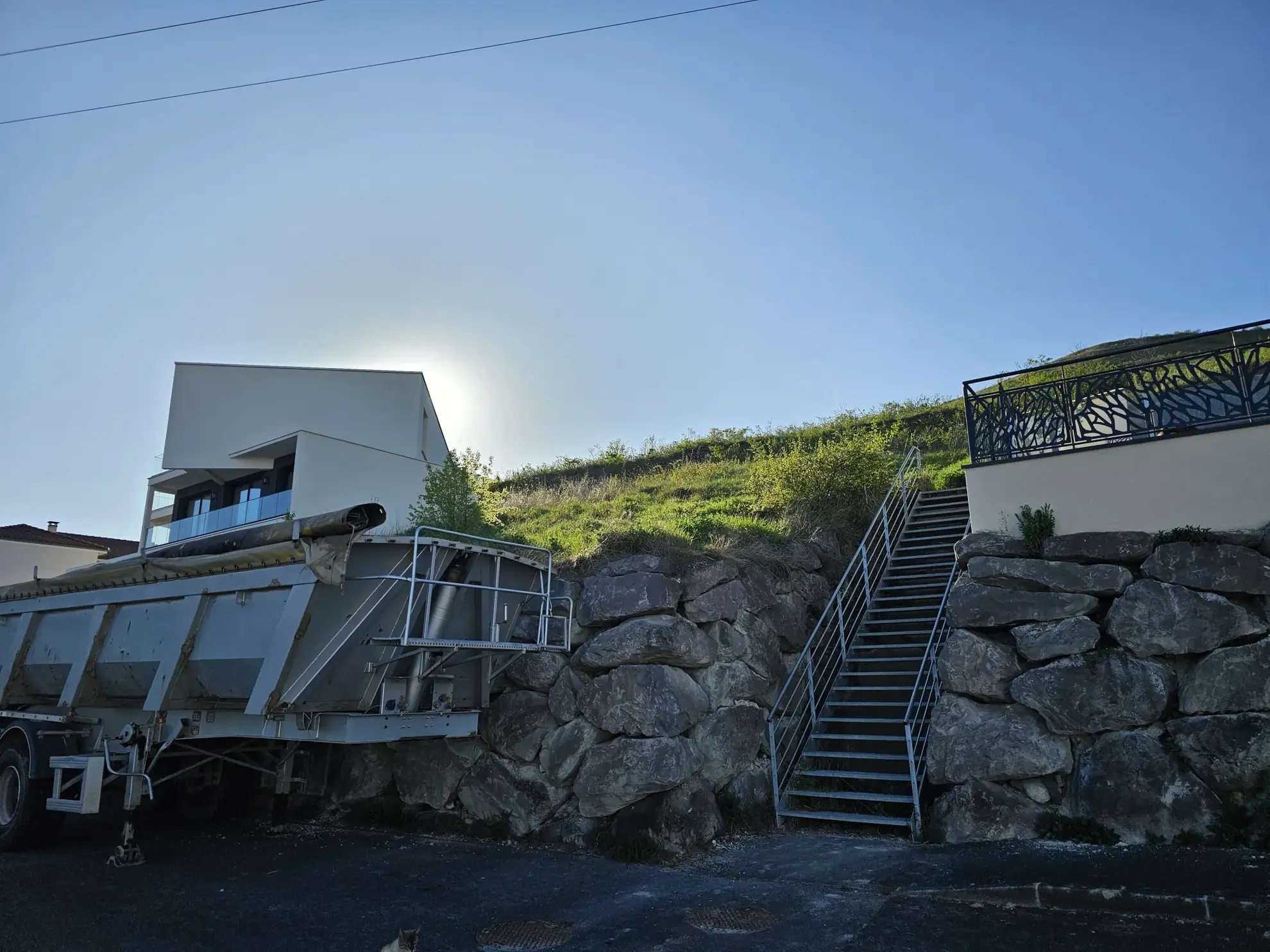 Terrain constructible de 700m² à Clermont-Ferrand avec vue imprenable 