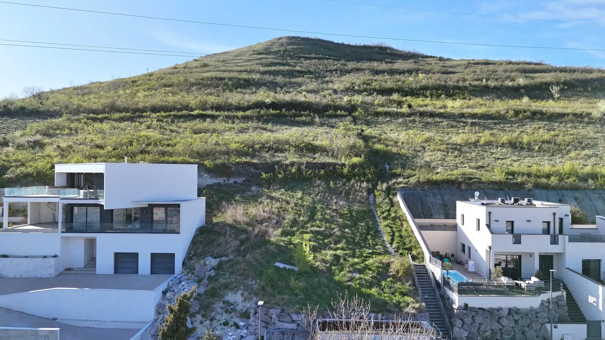 Terrain constructible de 700m² à Clermont-Ferrand avec vue imprenable 