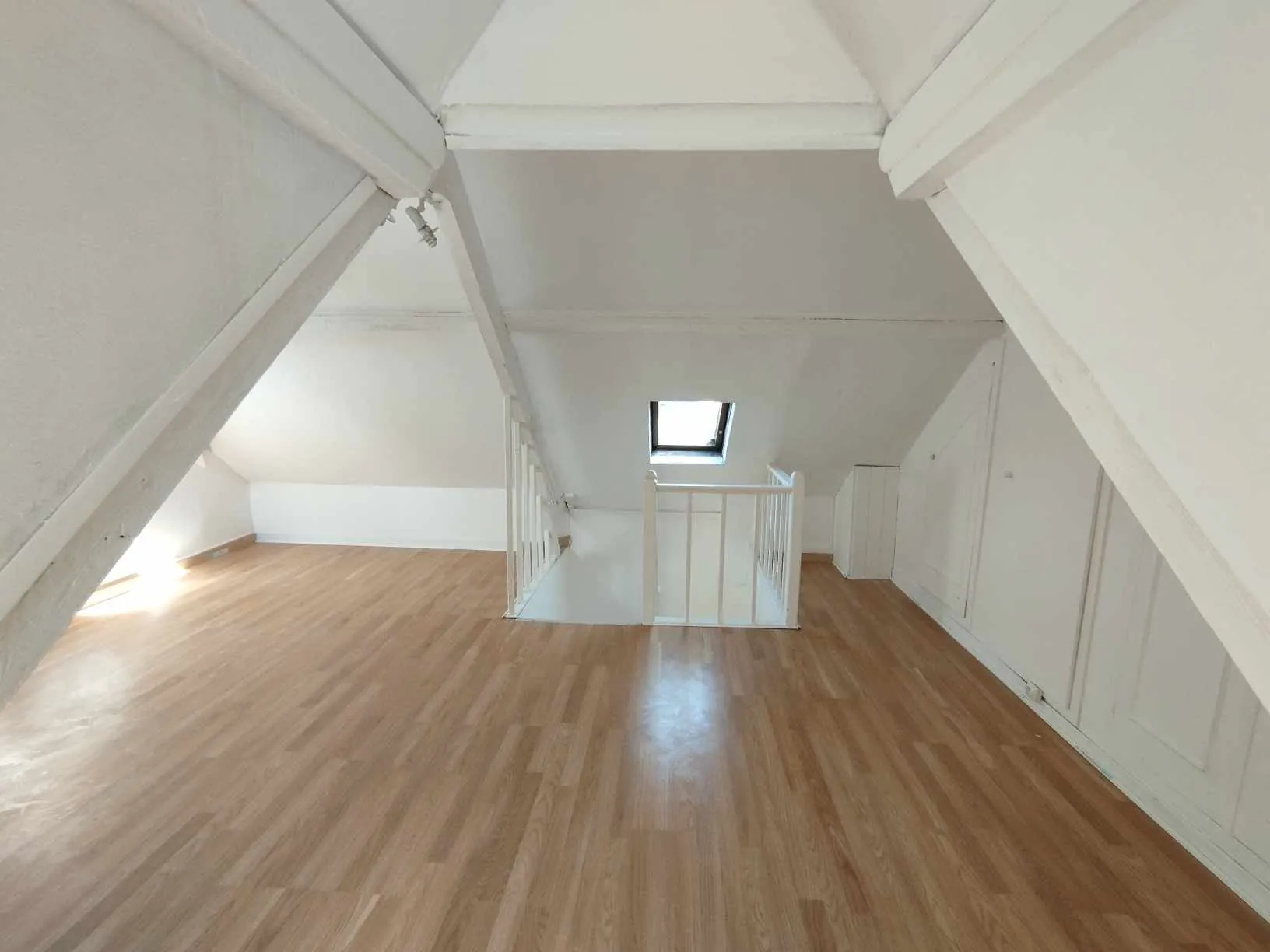 Maison de ville de 57m² à Dieppe avec 3 chambres, idéale pour investissement ou résidence principale 