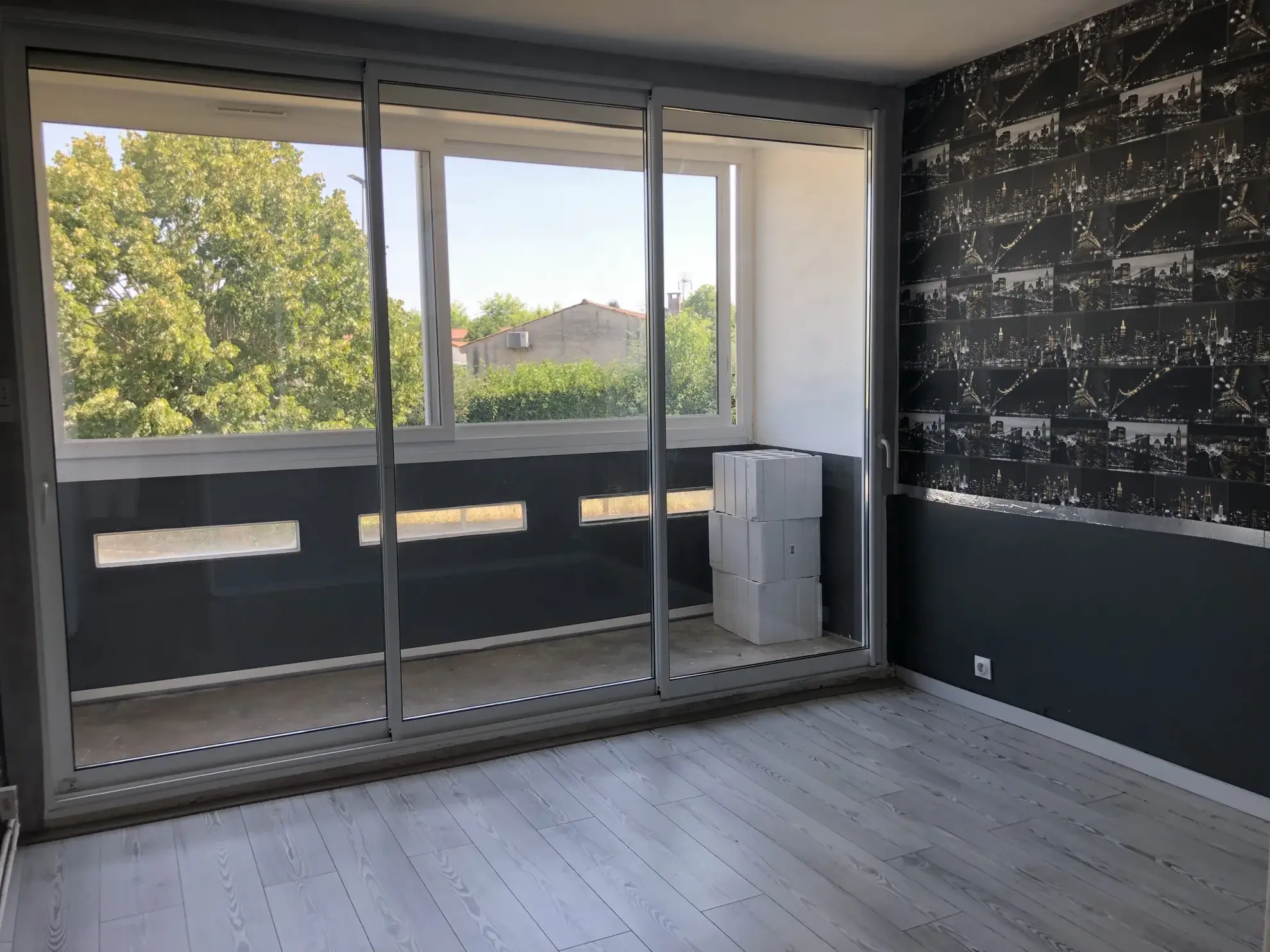 Appartement T4 lumineux avec balcon, cave et jardin à Carbon Blanc 