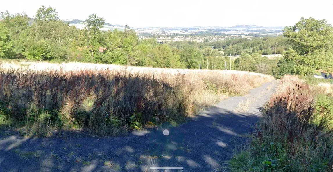 Terrain à bâtir viabilisé à Montmorin - Opportunité rare dans environnement boisé 