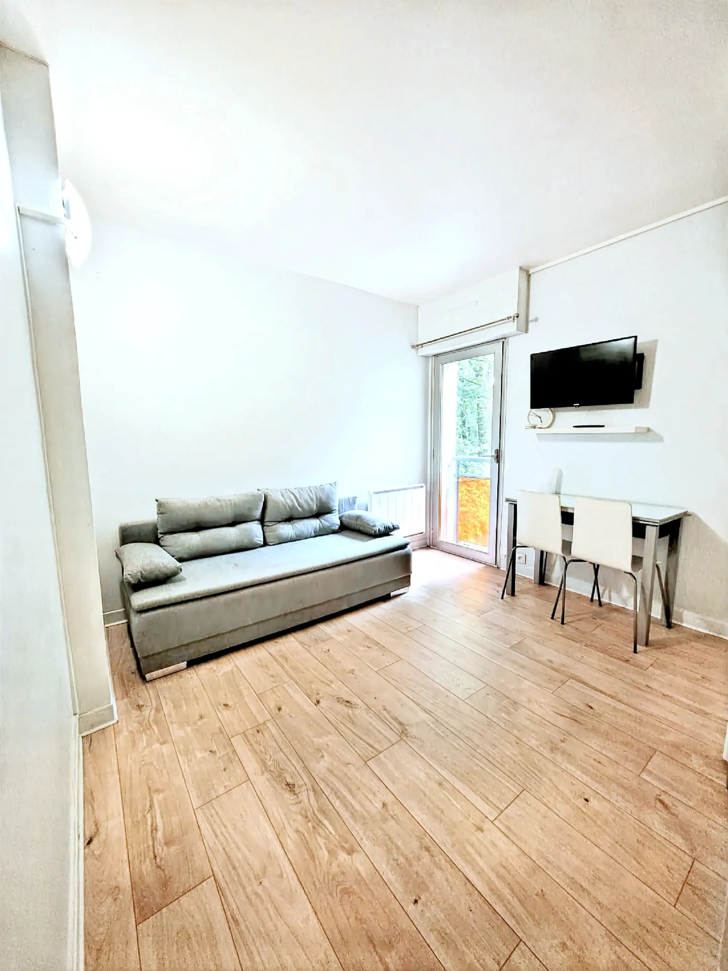 Studio à vendre au Plessis-Robinson, 15 m², dernier étage, sans vis-à-vis 