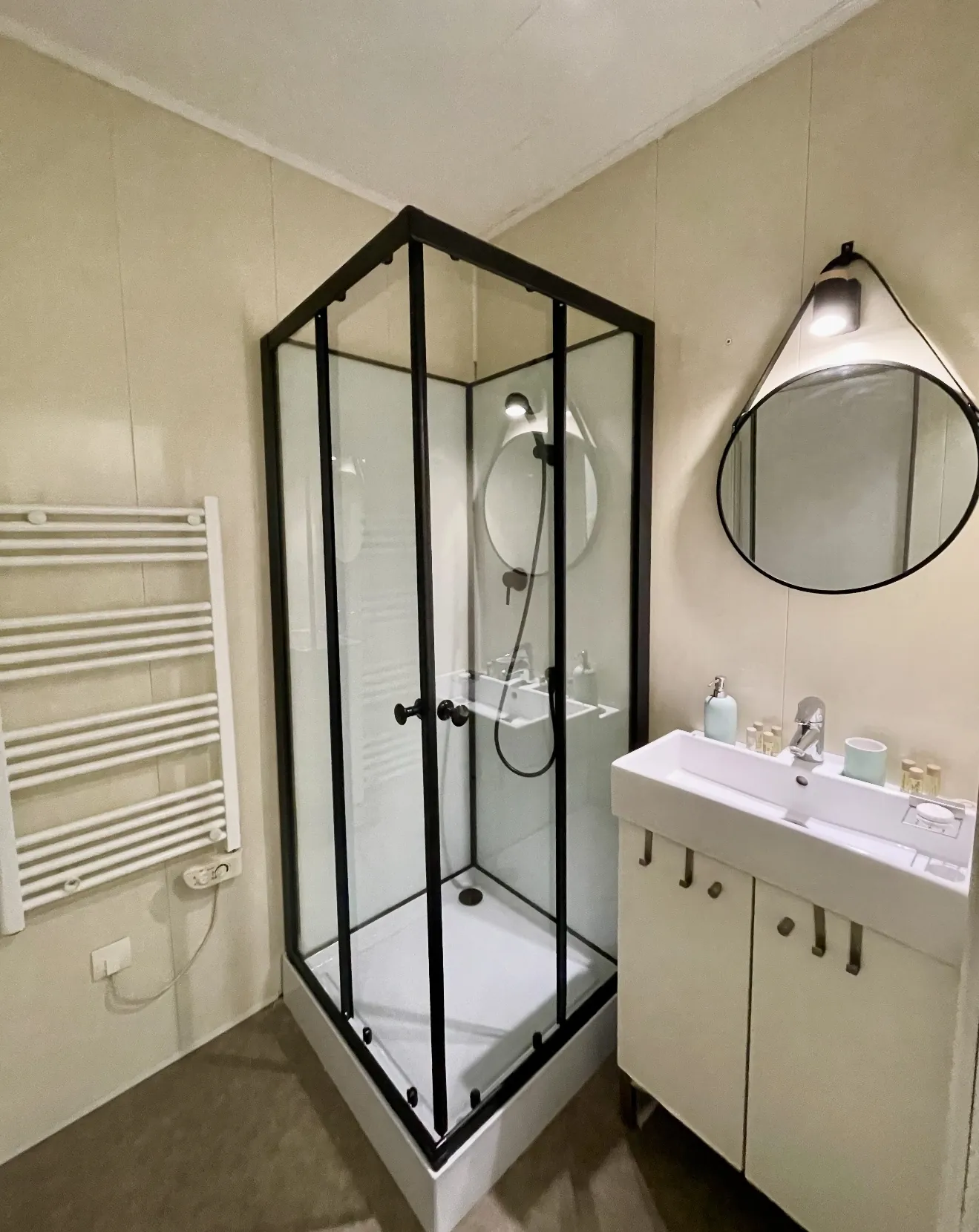 Studio de 29 m² avec superbe vue mer à Bandol, proche port et plage 