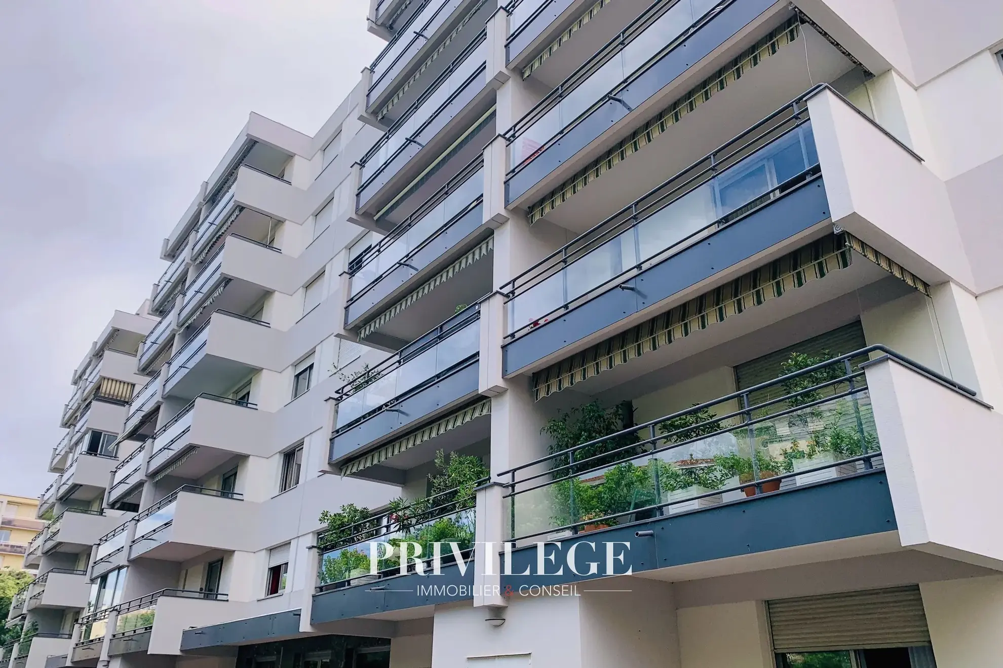 Appartement traversant de 72,32 m² à Caluire et Cuire — Résidence sécurisée avec parking et cave 