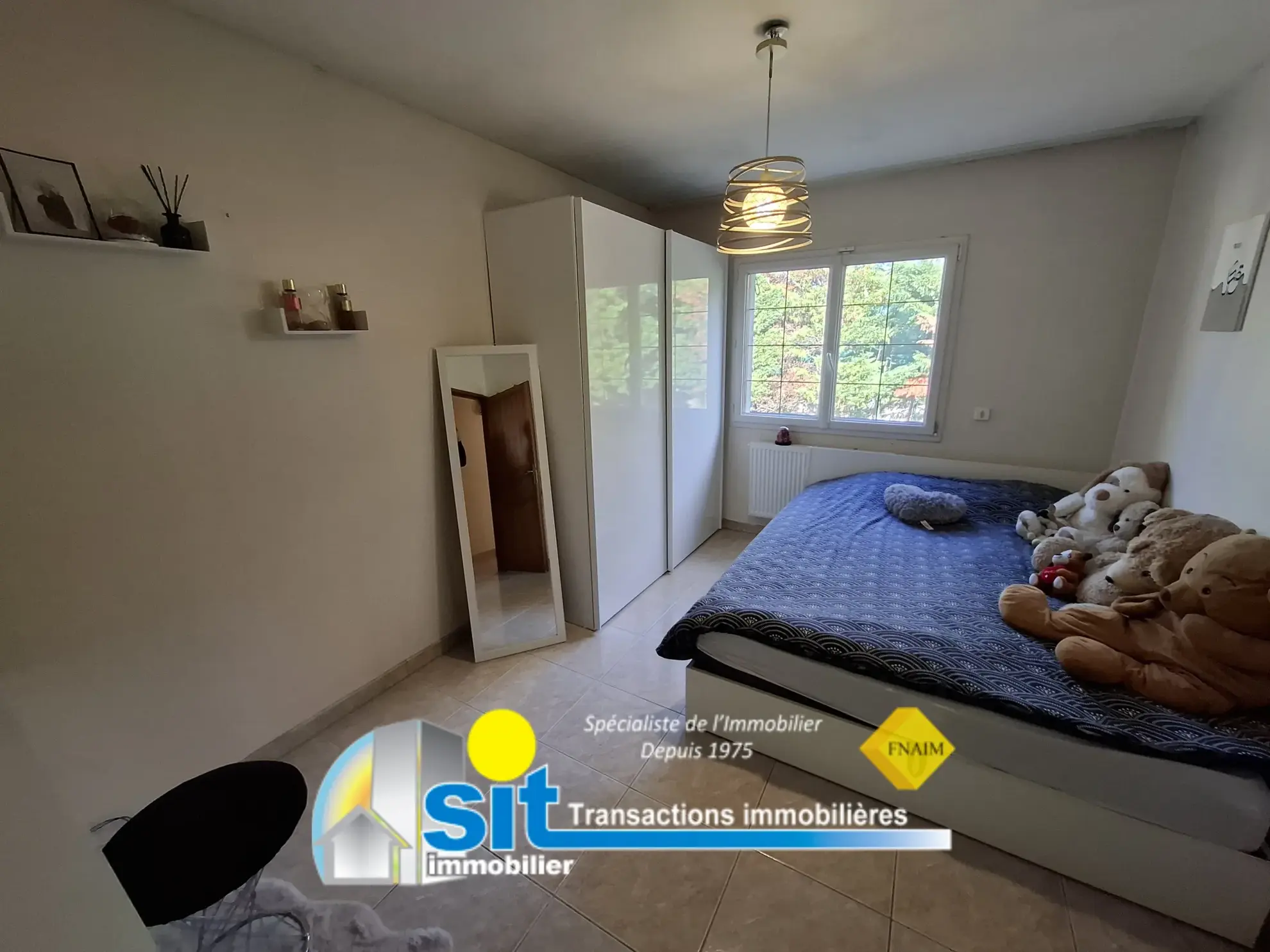 Belle maison familiale de 136 m² à Chanas avec garage et vue sur le Pilat 