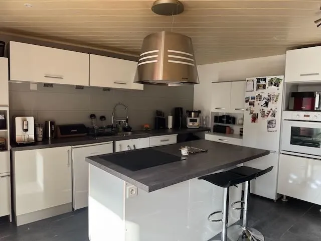 Maison en pierres avec appartement locatif à Mareuil sur Lay – 92 m² 
