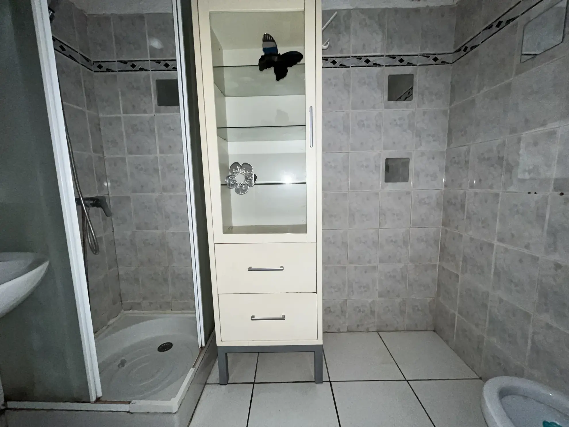 Maison de ville à rénover avec 2 chambres au centre de Lezignan-Corbieres 