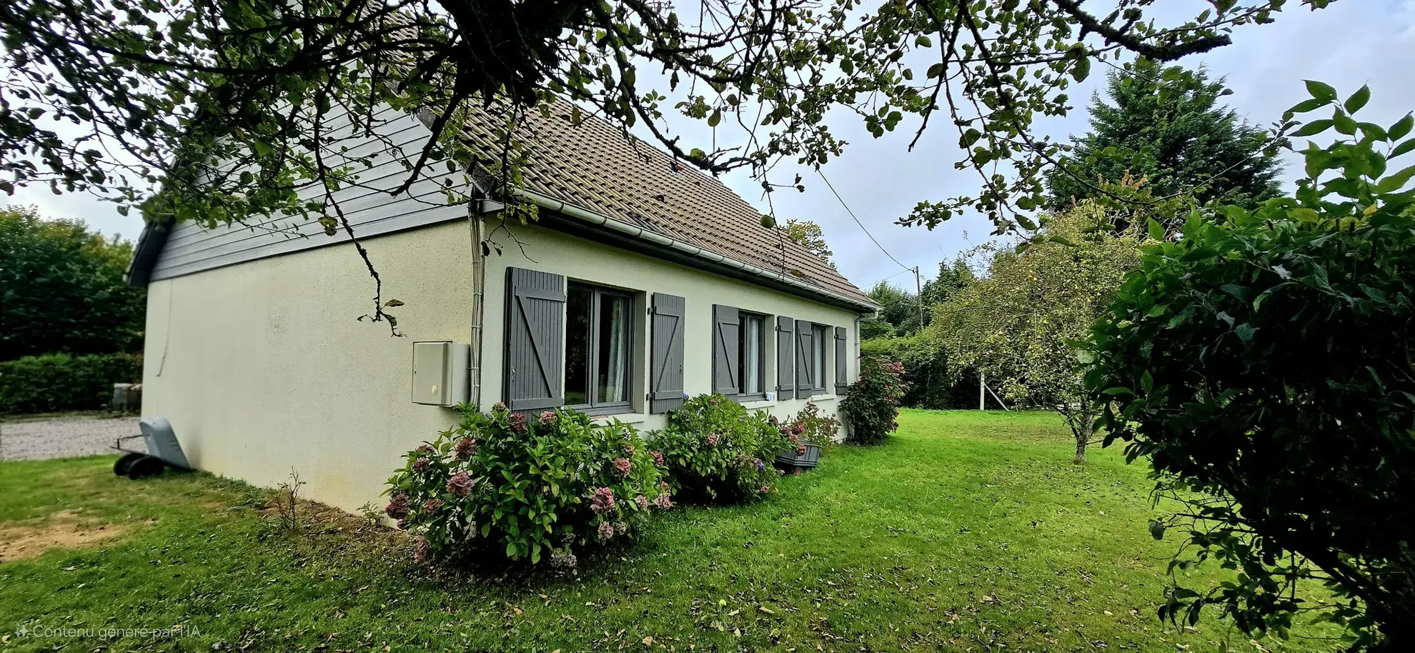 Maison plain-pied à vendre à Cormeilles avec garage et vue sur prairie 