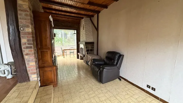 Maison ancienne pleine de charme à Saint-Maximin avec grand potentiel à rénover 