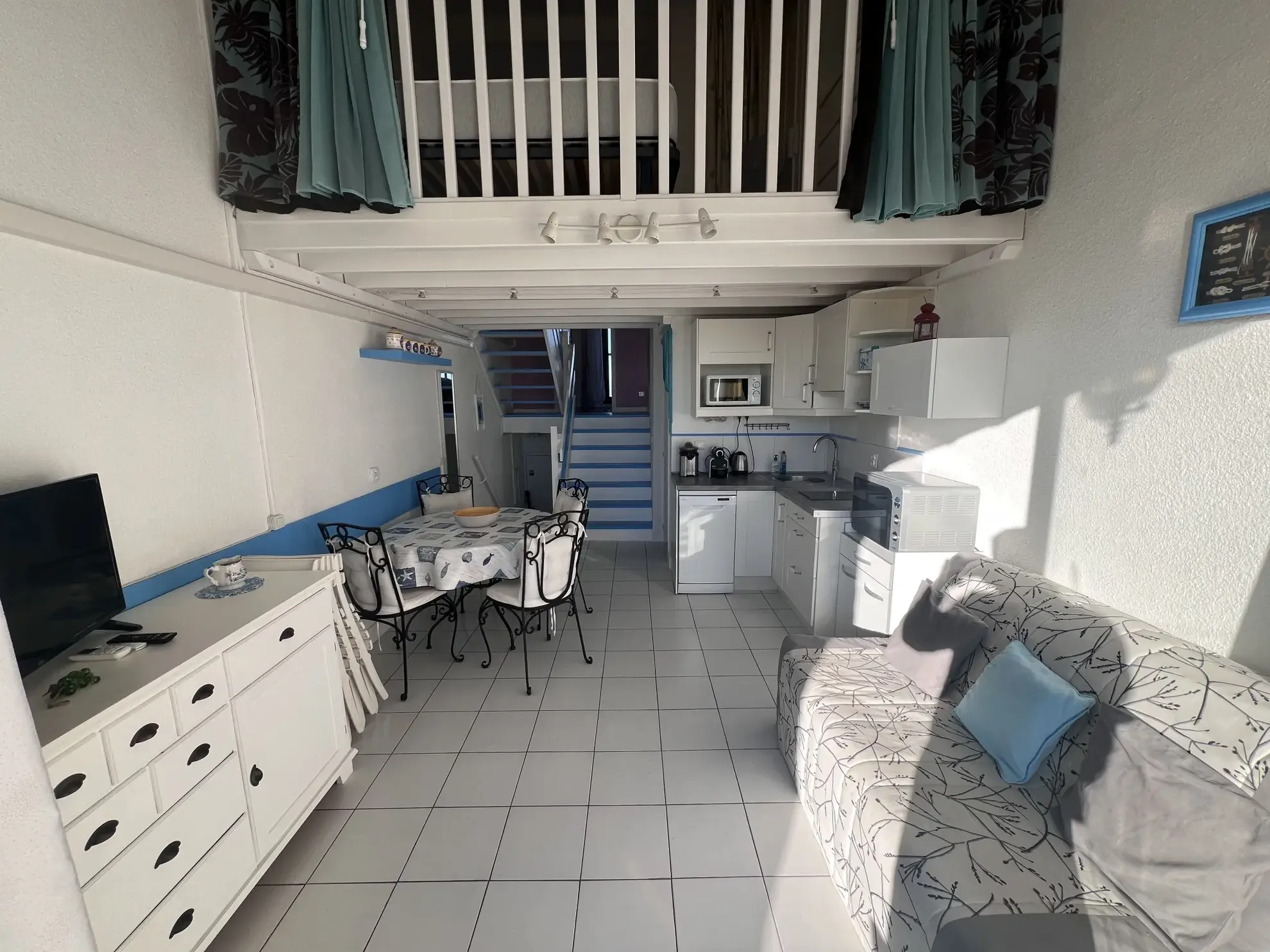 Appartement duplex rénové avec vue sur port et Pyrénées à Barcares 