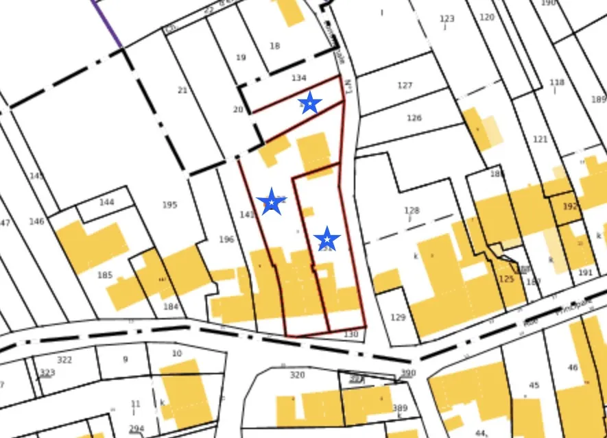 Maison de village à Wolfskirchen de 156 m² avec terrain et dépendances à rénover 