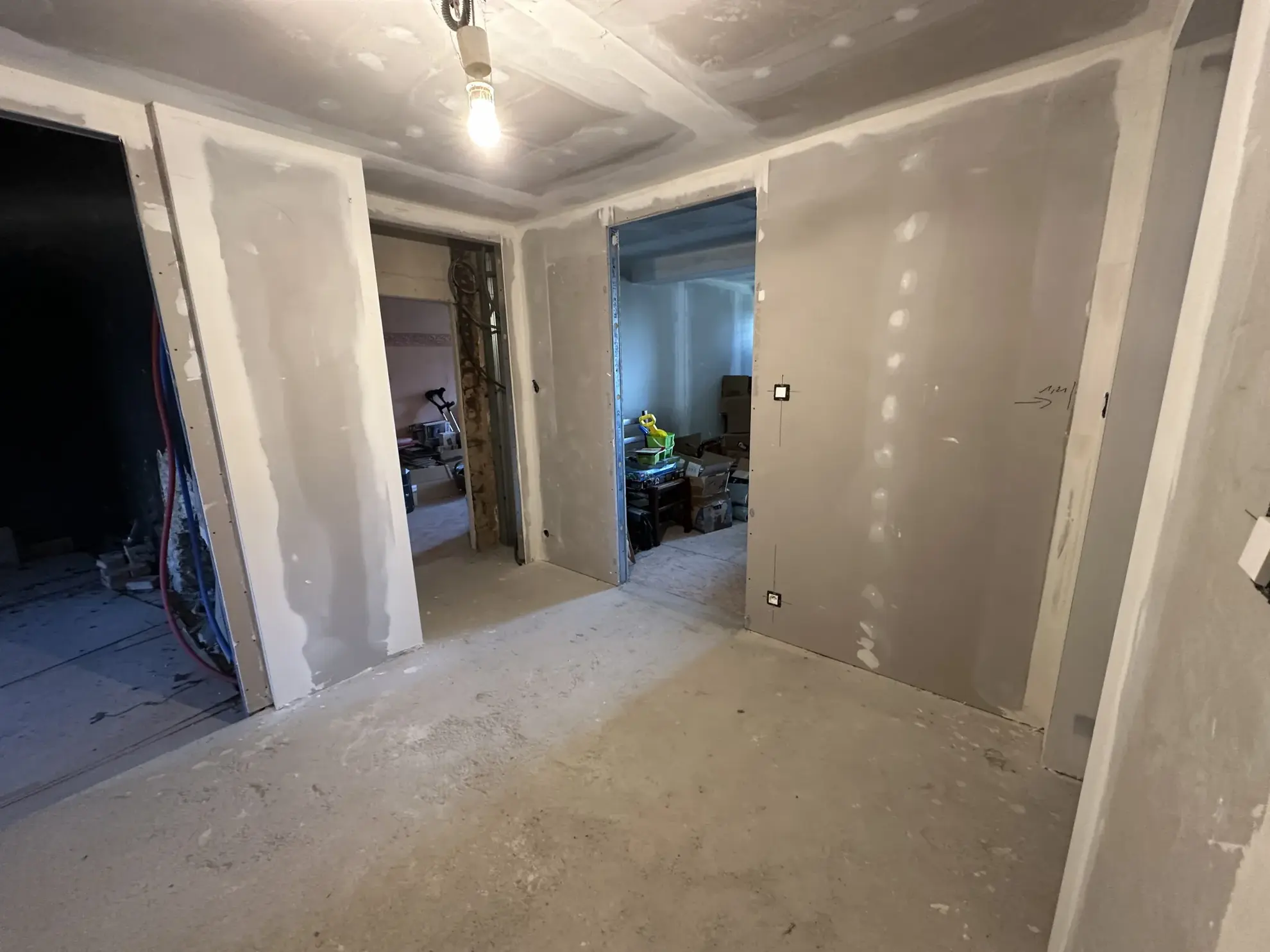 Maison de village à Wolfskirchen de 156 m² avec terrain et dépendances à rénover 