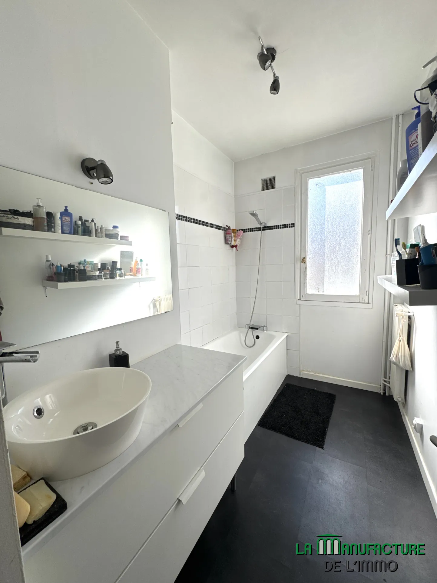 Appartement F3 avec balcon et cave à Saint-Étienne - Portail Rouge 