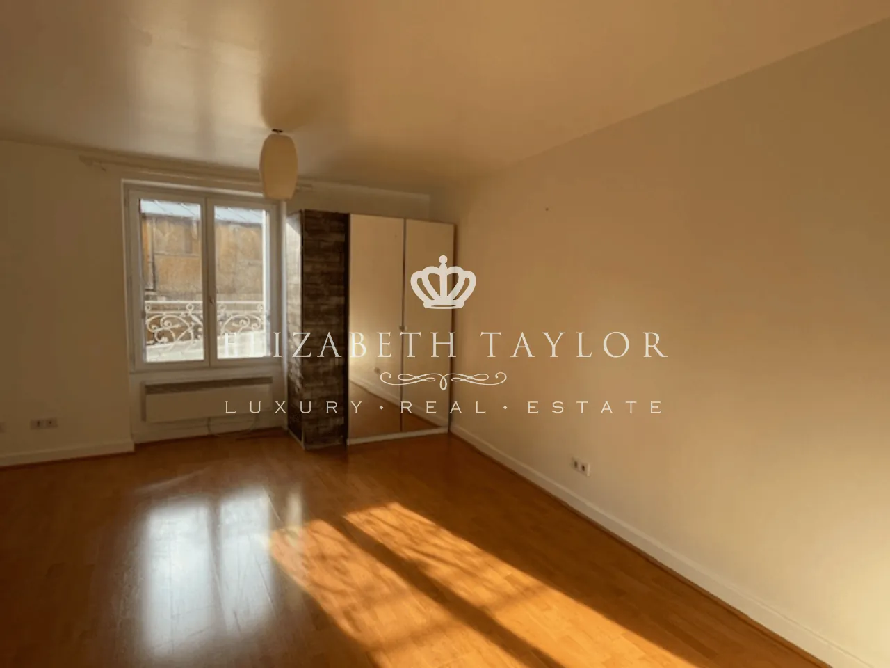 Studio lumineux de 30,3 m² en plein centre de Saint-Germain-en-Laye 