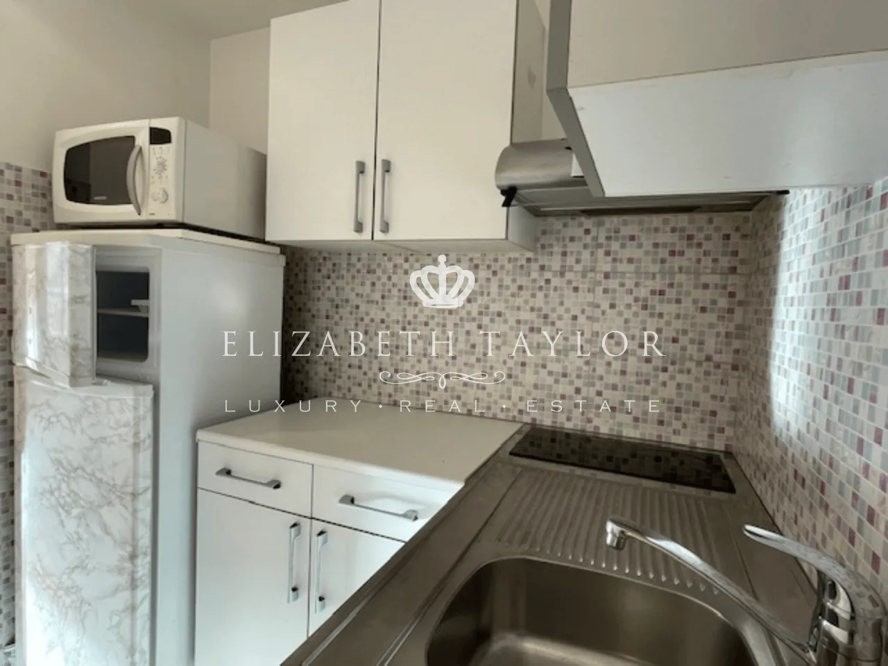 Studio lumineux de 30,3 m² en plein centre de Saint-Germain-en-Laye 