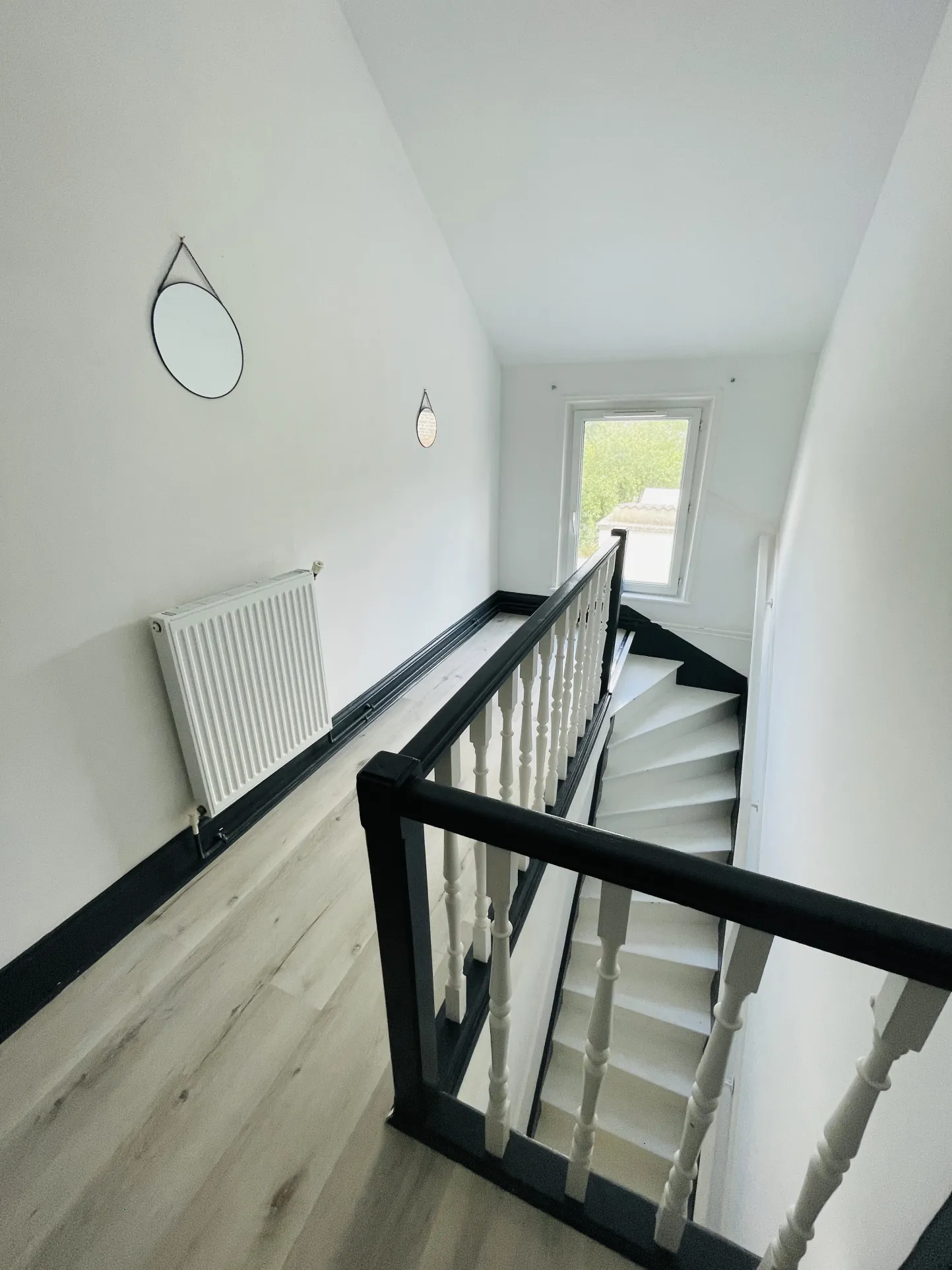 Maison mitoyenne à vendre à Saint Quentin, 90m², cour privée – Idéal premier achat 