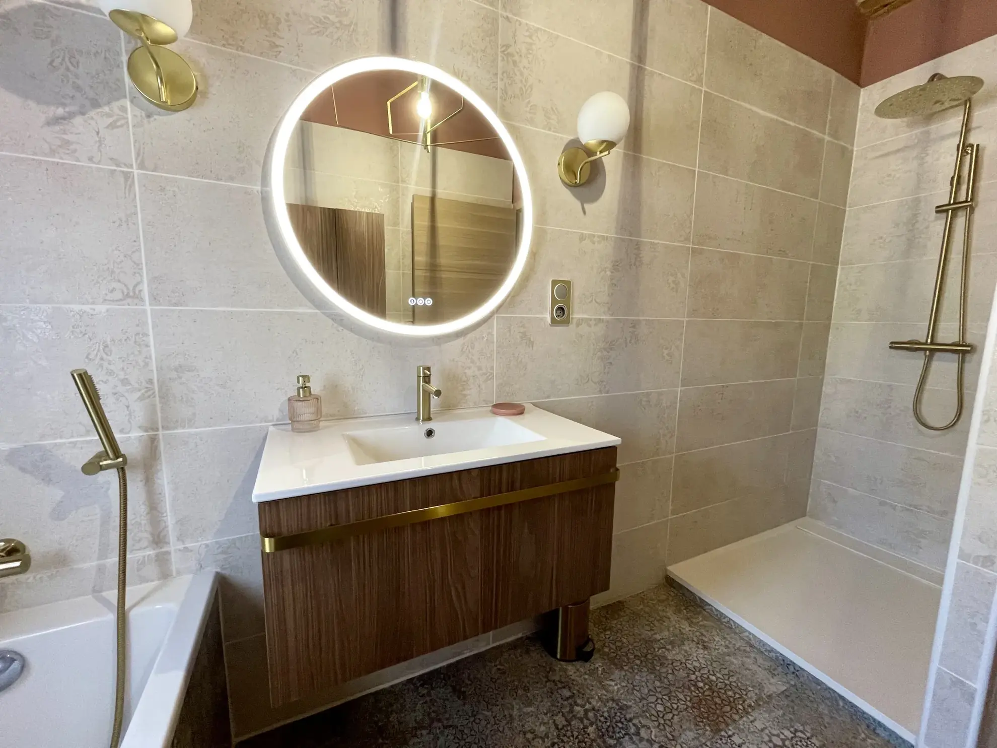 À vendre maison 72 m² de plain-pied à Montblanc avec patio 