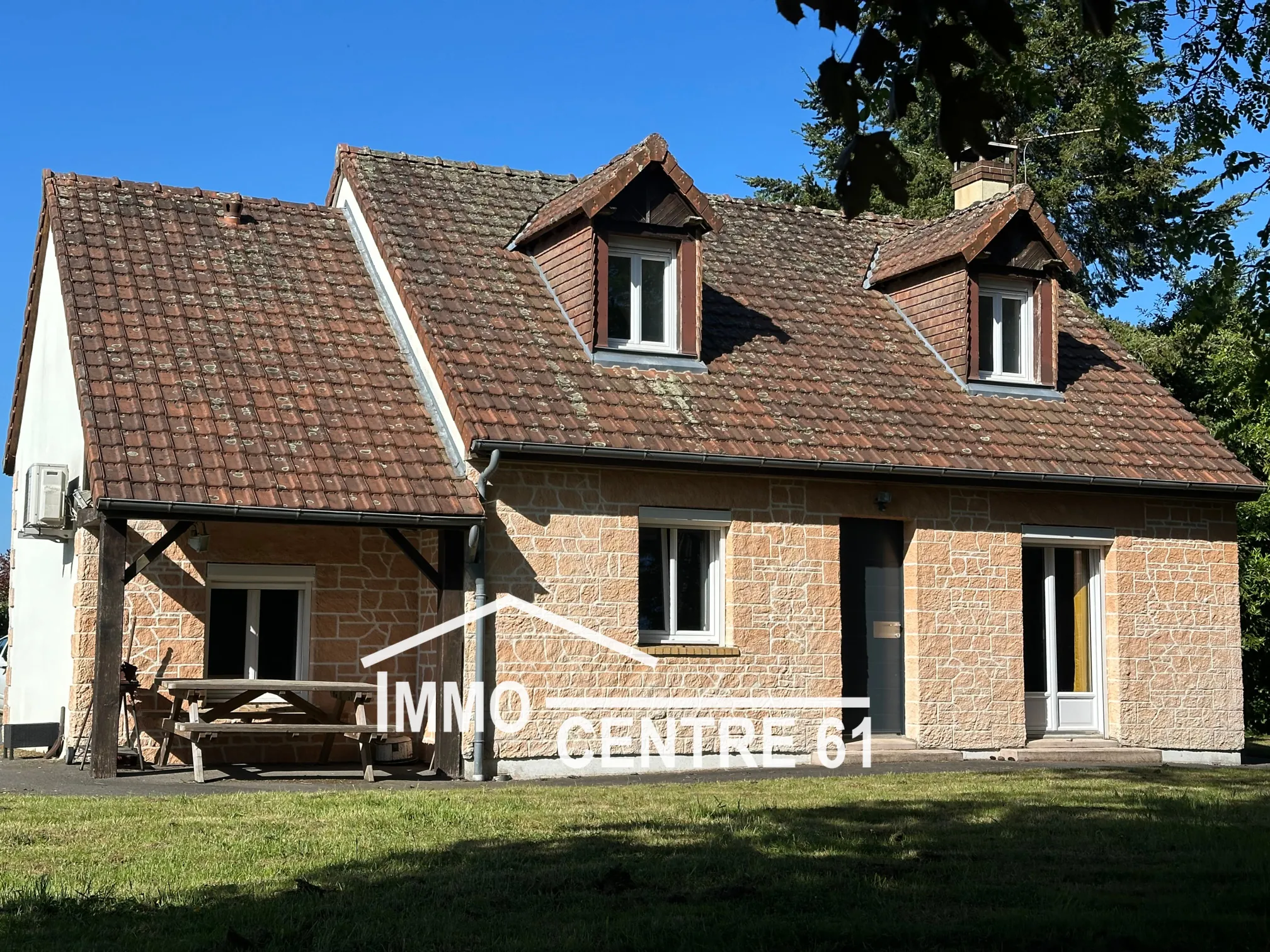 Belle maison de 96 m² avec grand terrain à La Ferté Macé