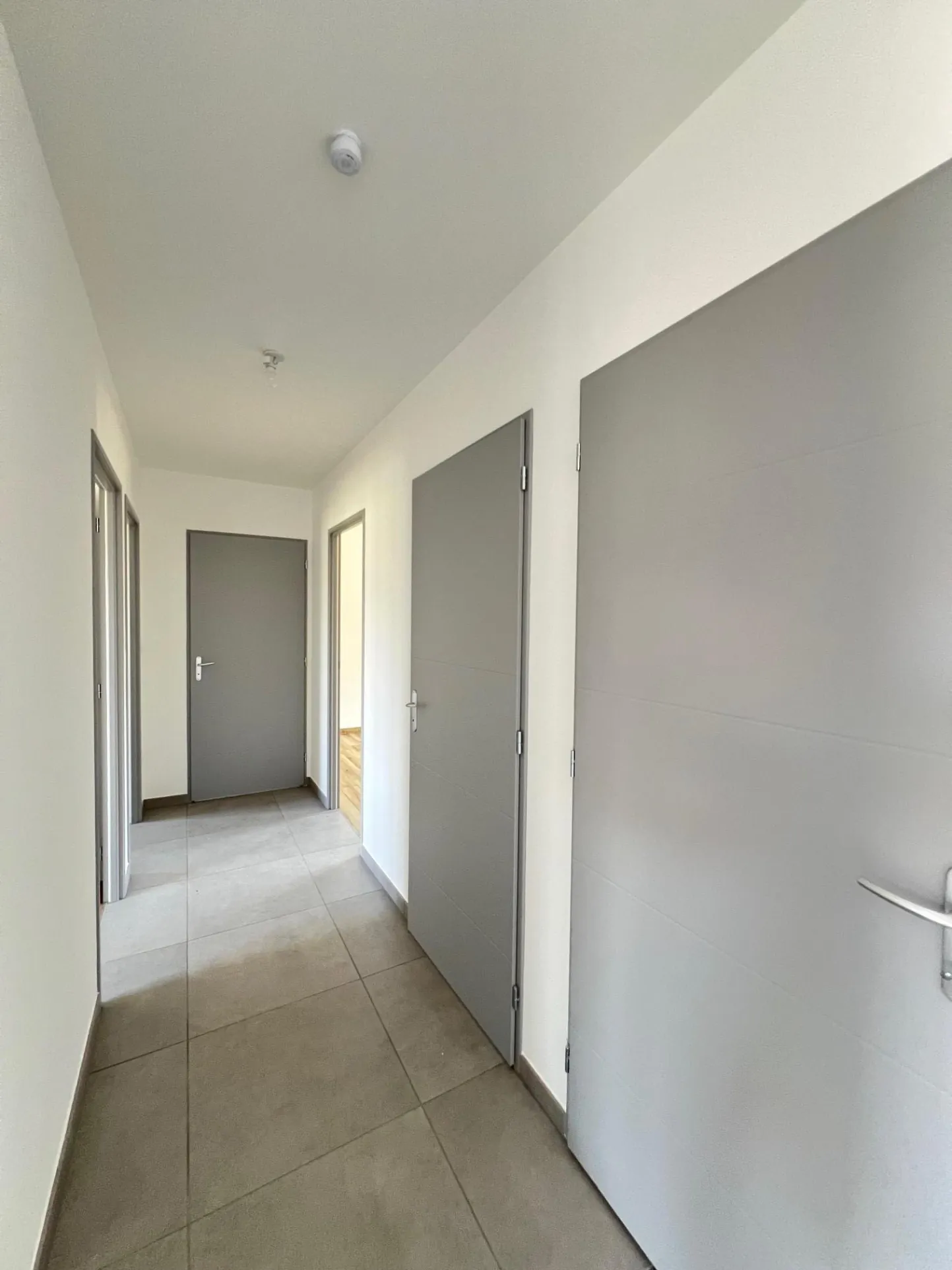 Maison neuve de plain-pied avec 3 chambres à Valines, livraison en 2025 