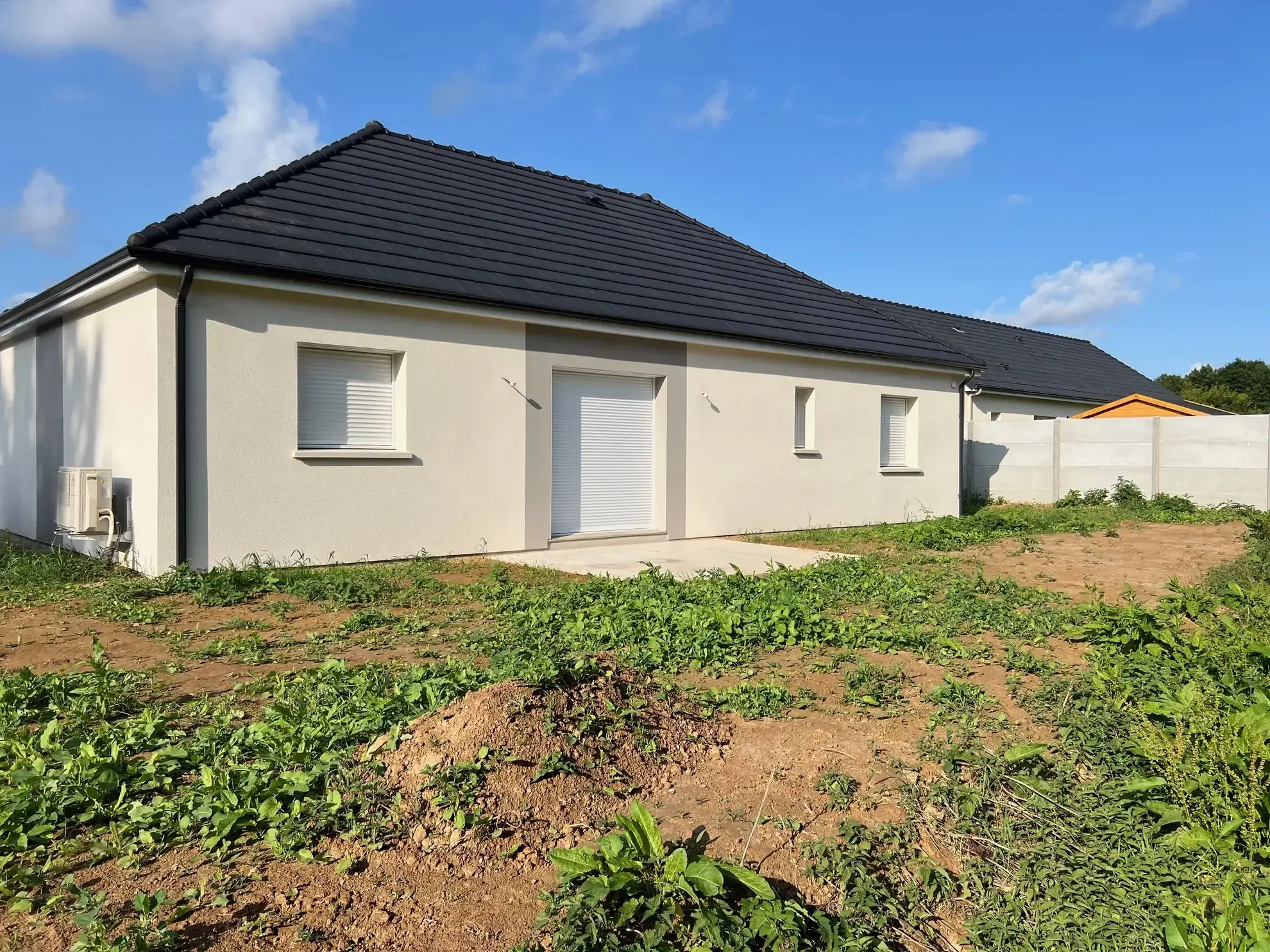 Maison neuve de plain-pied avec 3 chambres à Valines, livraison en 2025 