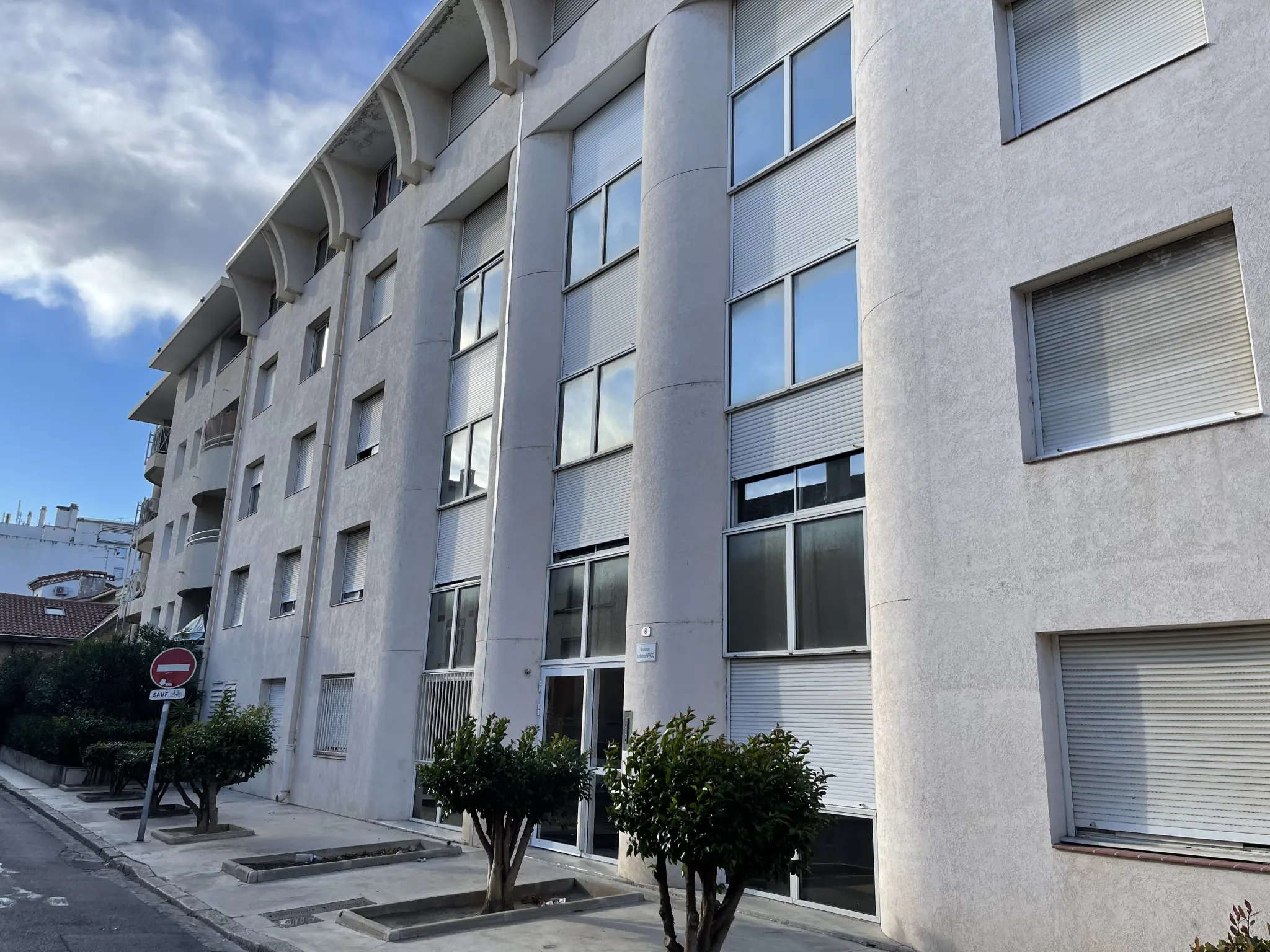 Studio à vendre de 20,23 m² à Perpignan, investissez dans cet appartement loué proche du centre-ville 