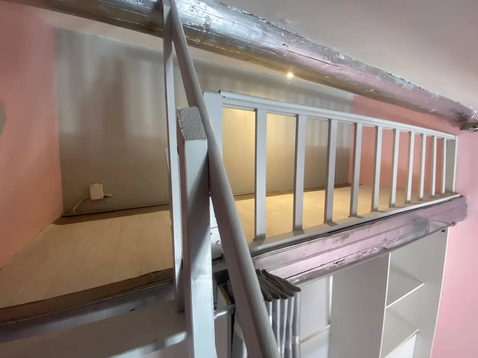 Maison de village climatisée avec cour intérieure à Caderousse – Idéale pied-à-terre 