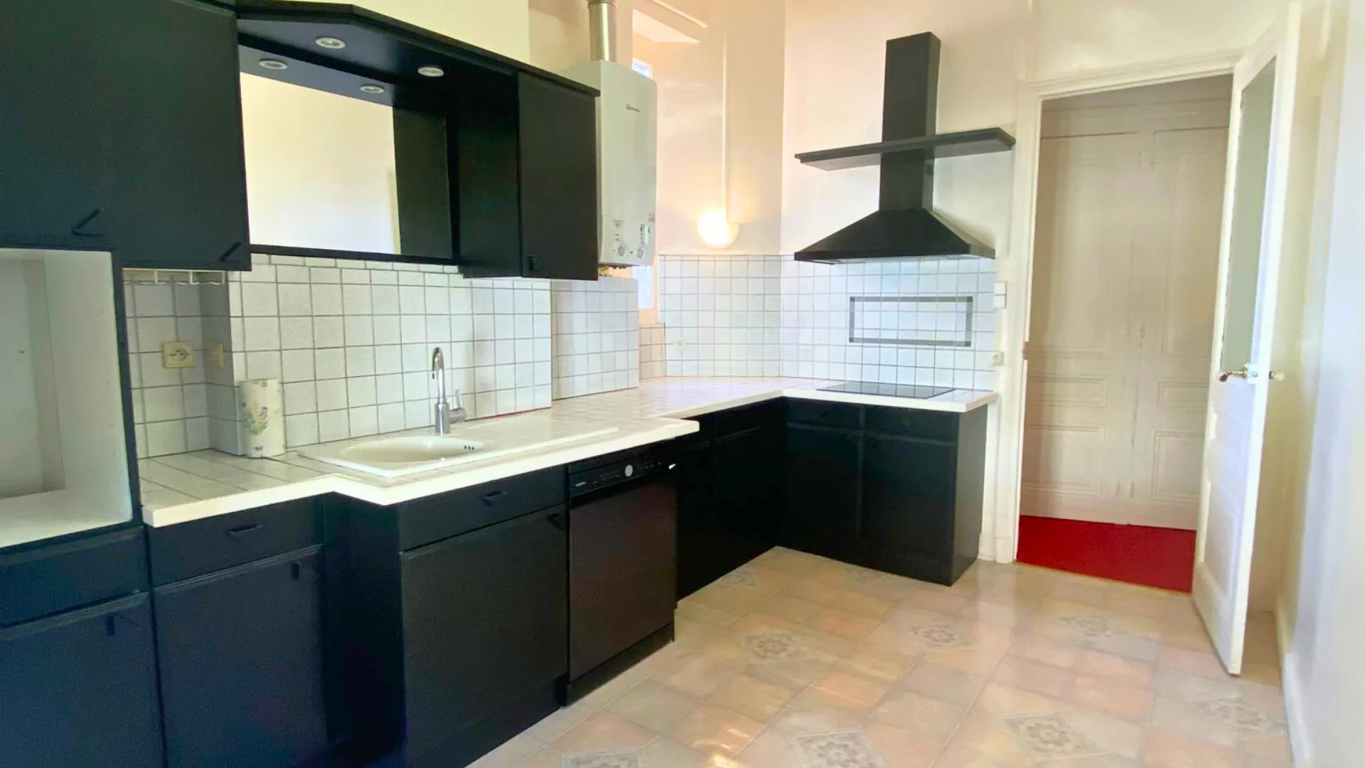 Appartement T5 avec parking et caves à Saint-Étienne - Quartier Badouillère 