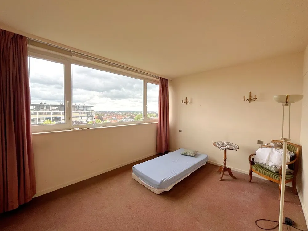 Appartement T4 de 114 m² à Roubaix avec balcon, proche tramway et parc Barbieux 