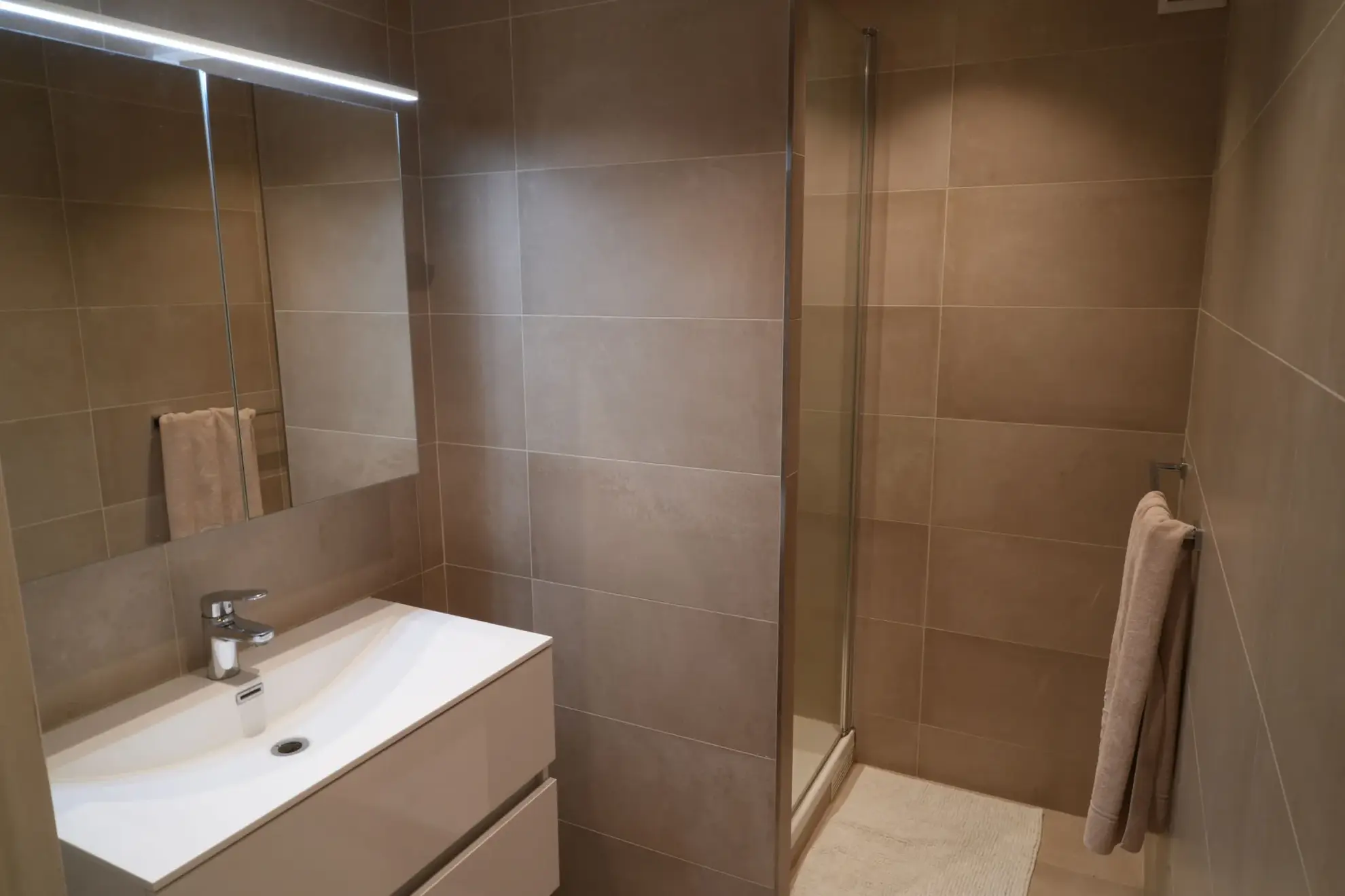 Appartement 2 pièces à vendre à Le Chesnay avec vue sur square et box privé 