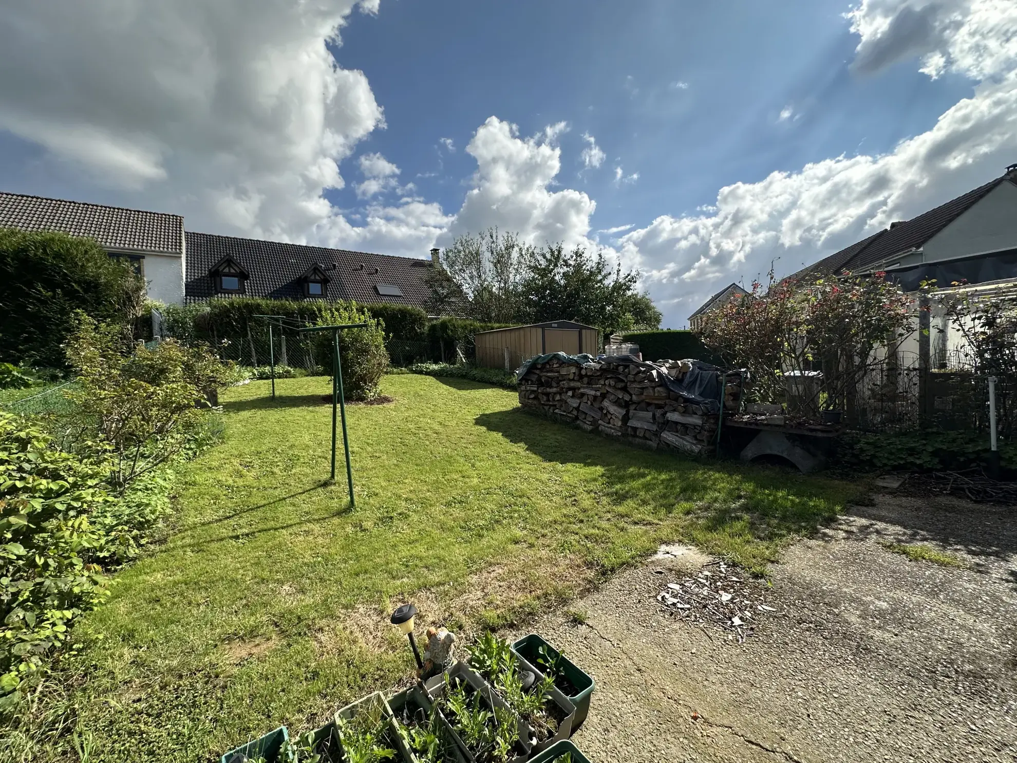 Maison à Bourgtheroulde avec 3 chambres, jardin clos et garage - Excellente localisation 