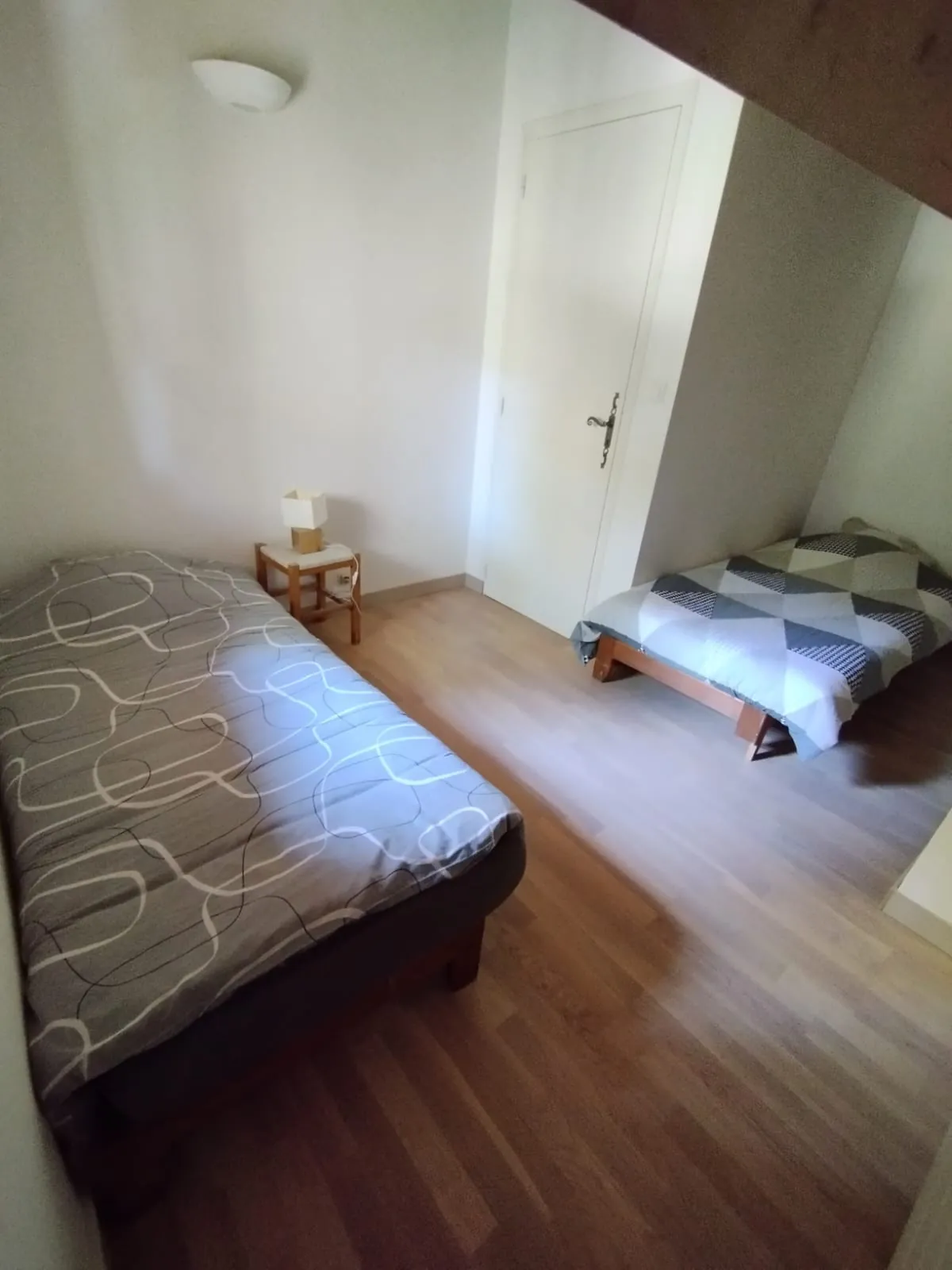 Maison rénovée avec jardin et garage à Beauvezer, proche stations de ski et parc nature 