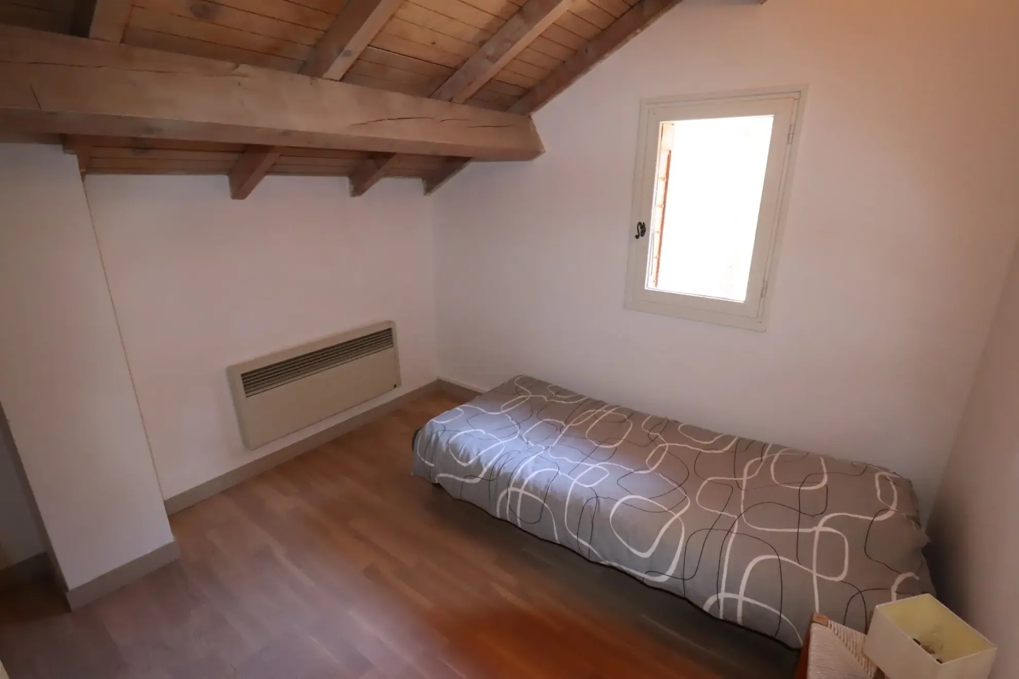 Maison rénovée avec jardin et garage à Beauvezer, proche stations de ski et parc nature 