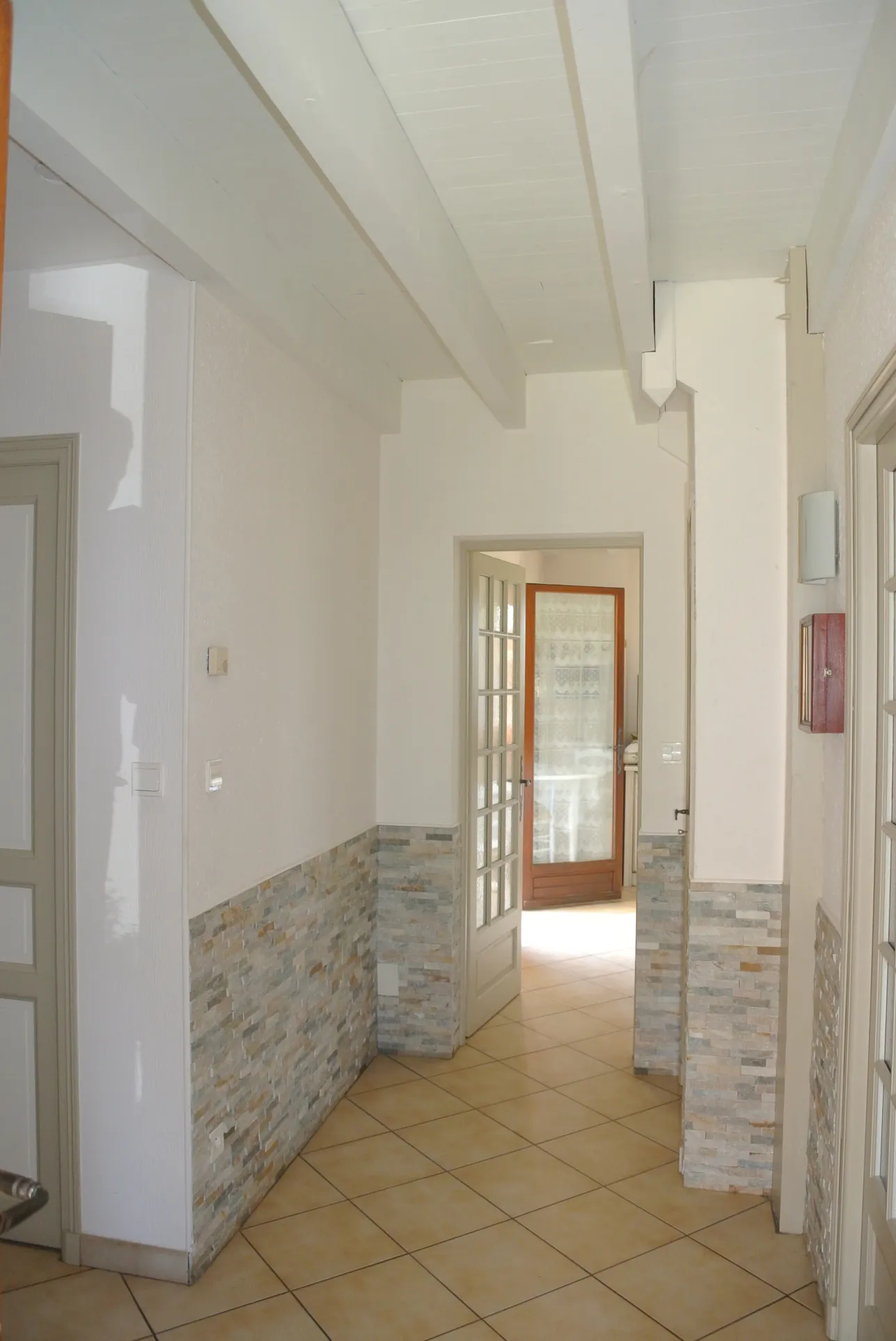 Maison avec vue dégagée et prestations modernes à Seyches (47350) 