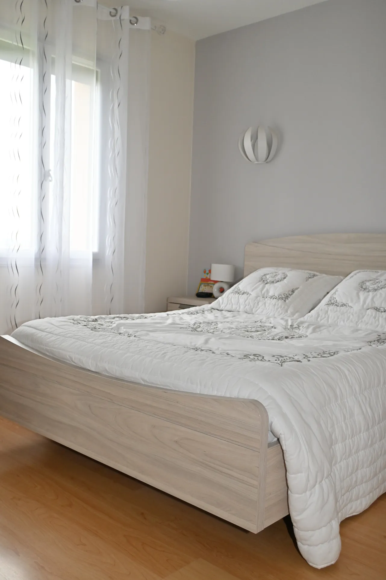 Maison avec vue dégagée et prestations modernes à Seyches (47350) 