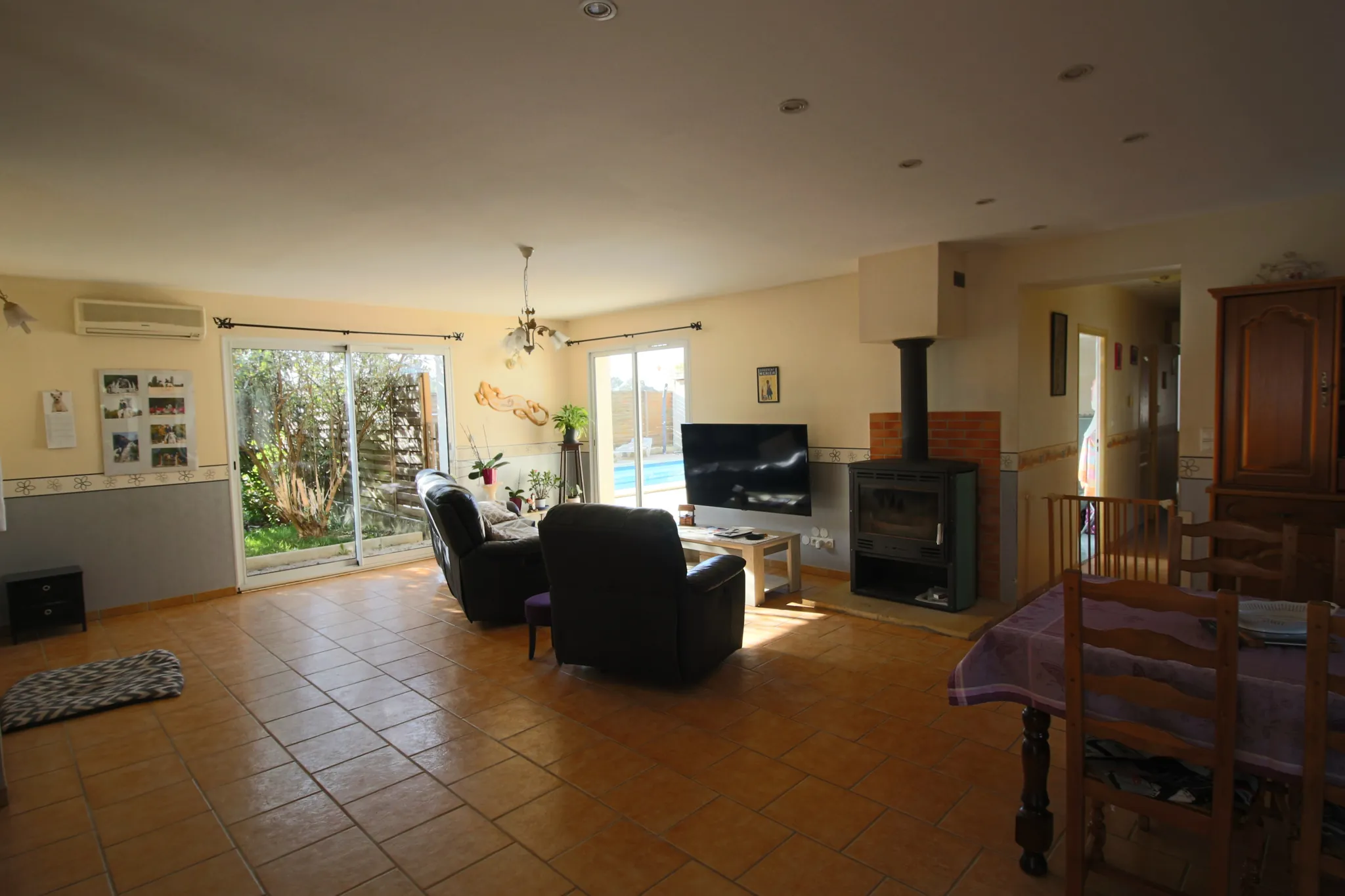 Belle maison avec piscine chauffée à Puy l'Évêque - 147 m² 