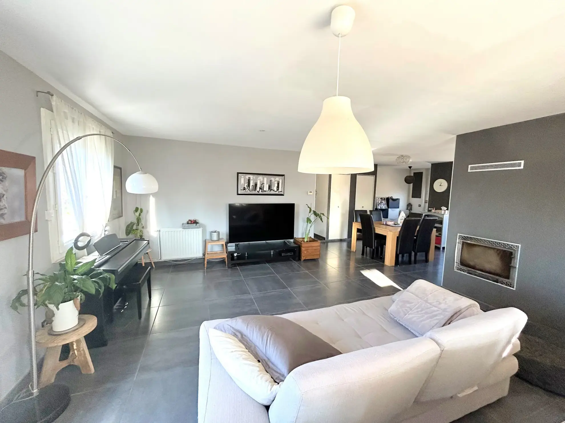 Maison à Mantes-la-Ville avec jardin et 4 chambres - Vente immobilière 