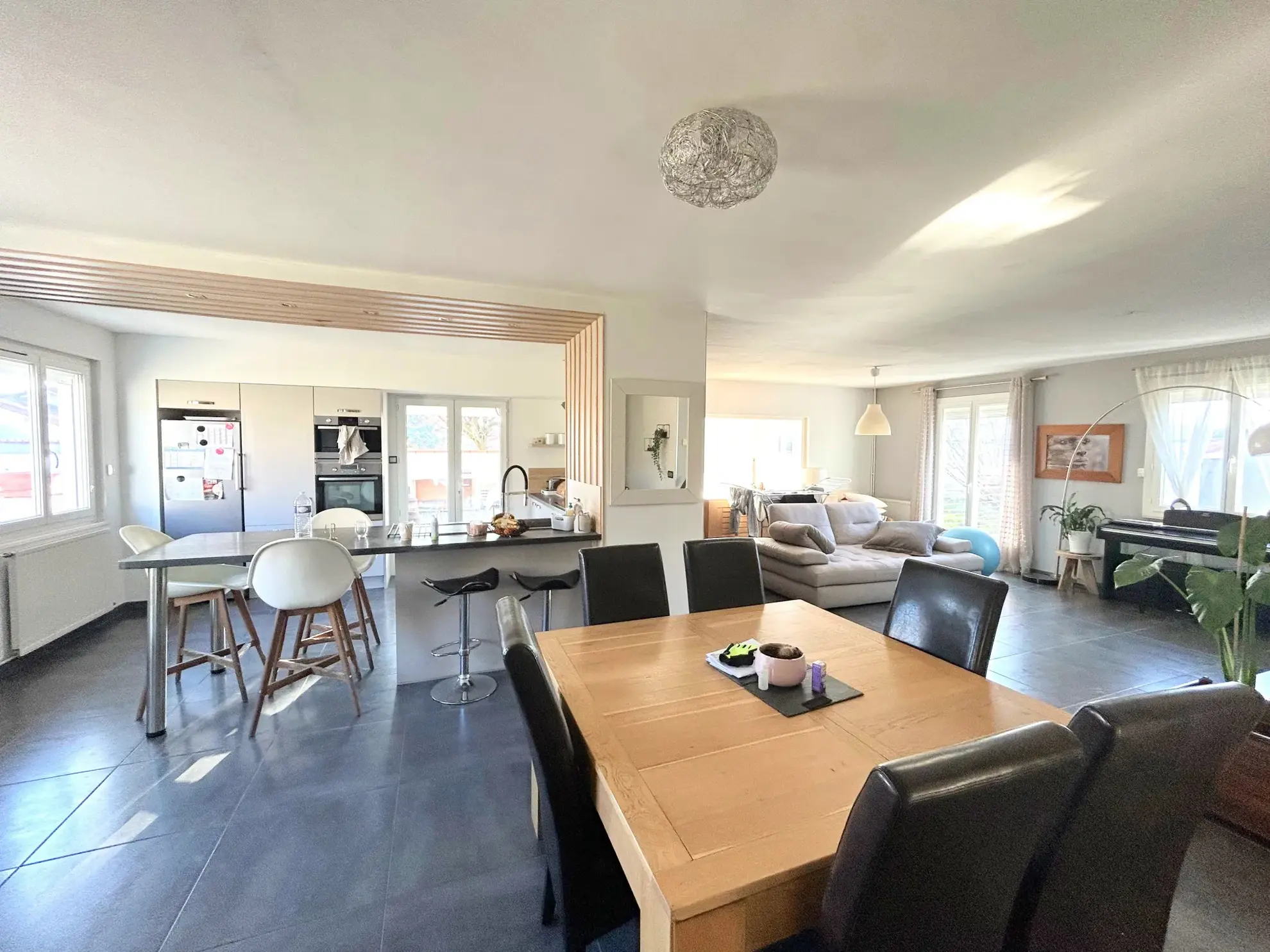 Maison à Mantes-la-Ville avec jardin et 4 chambres - Vente immobilière 