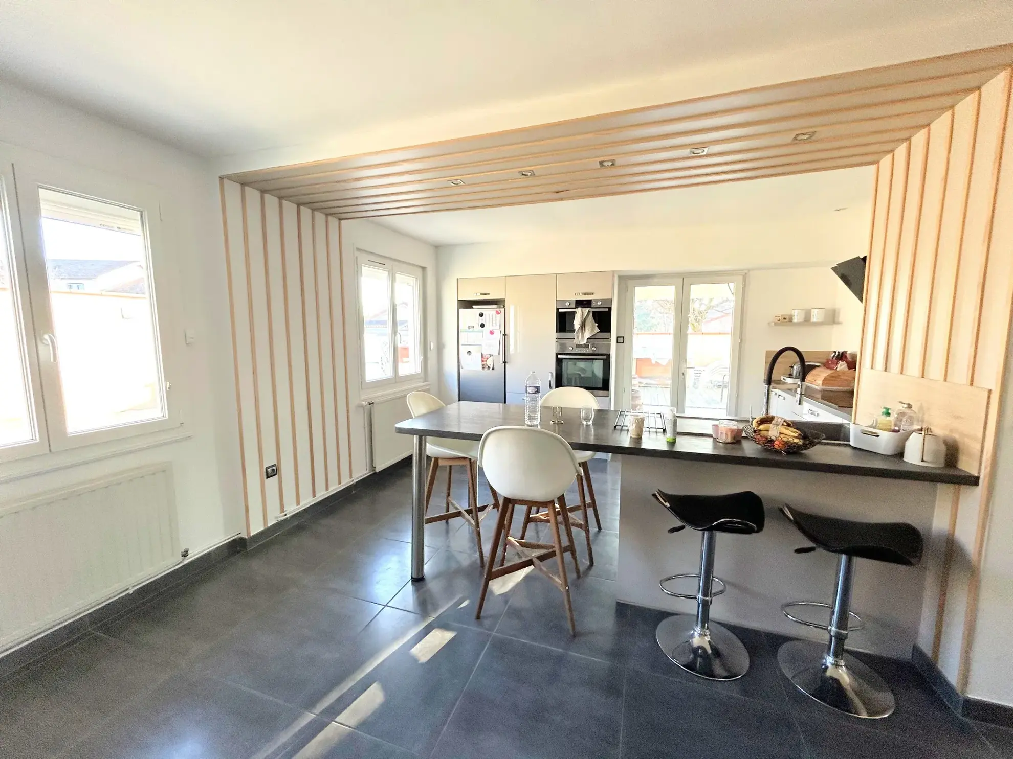 Maison à Mantes-la-Ville avec jardin et 4 chambres - Vente immobilière 