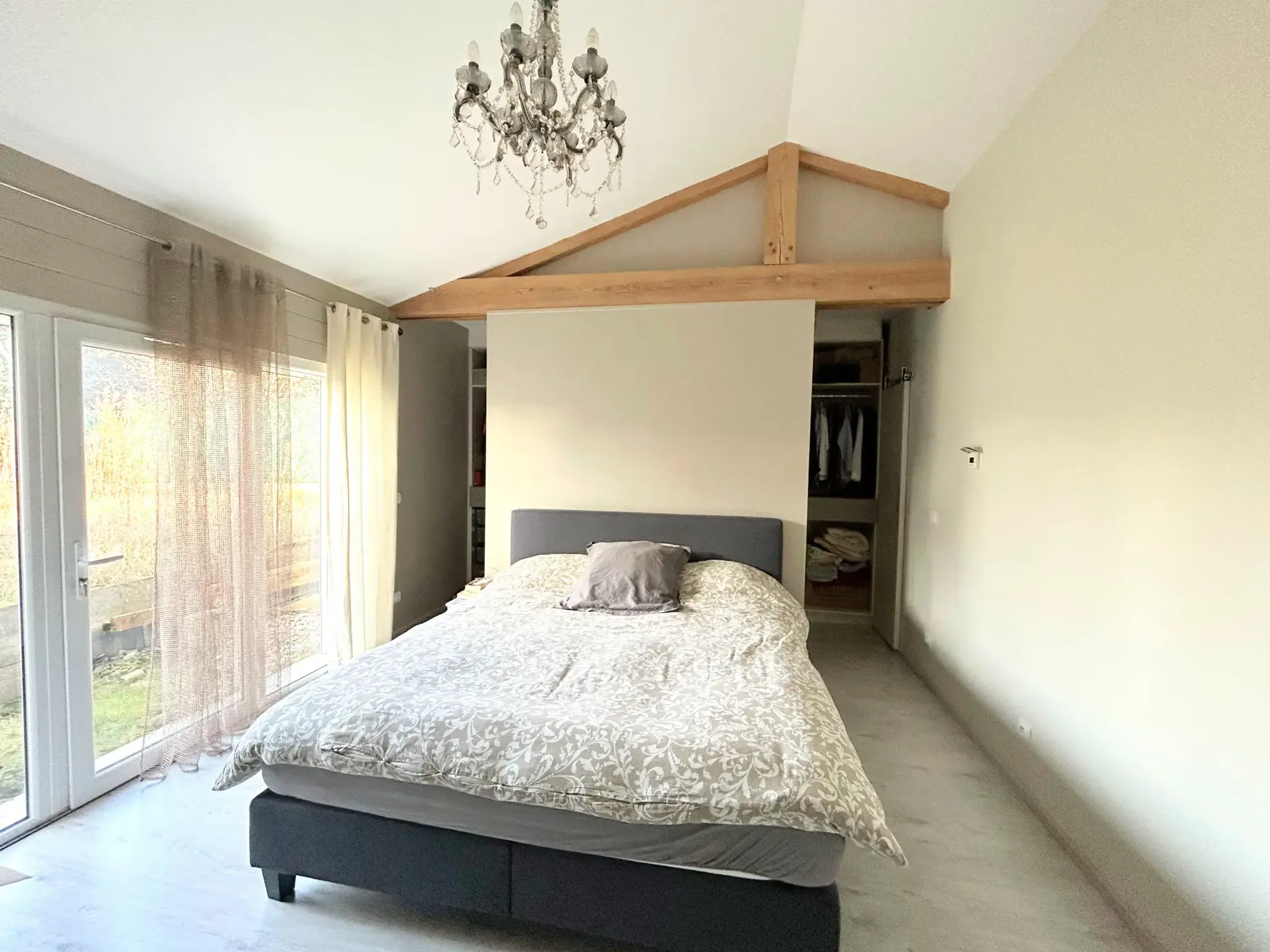 Maison à Mantes-la-Ville avec jardin et 4 chambres - Vente immobilière 