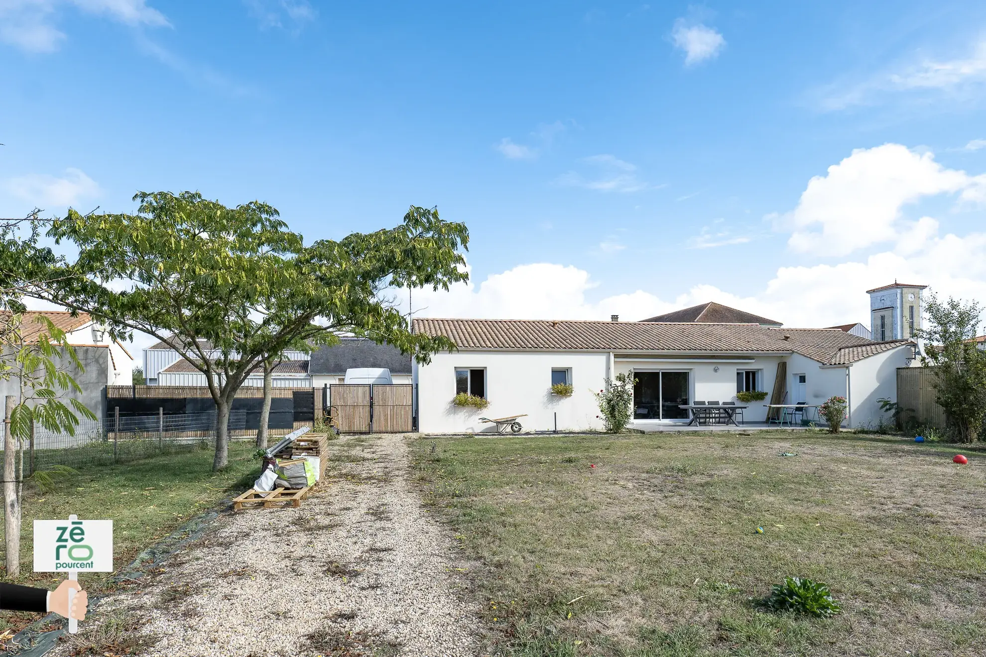 Maison de plain-pied de 119 m² à Saint-Michel-en-l’Herm avec jardin et performance énergétique B 