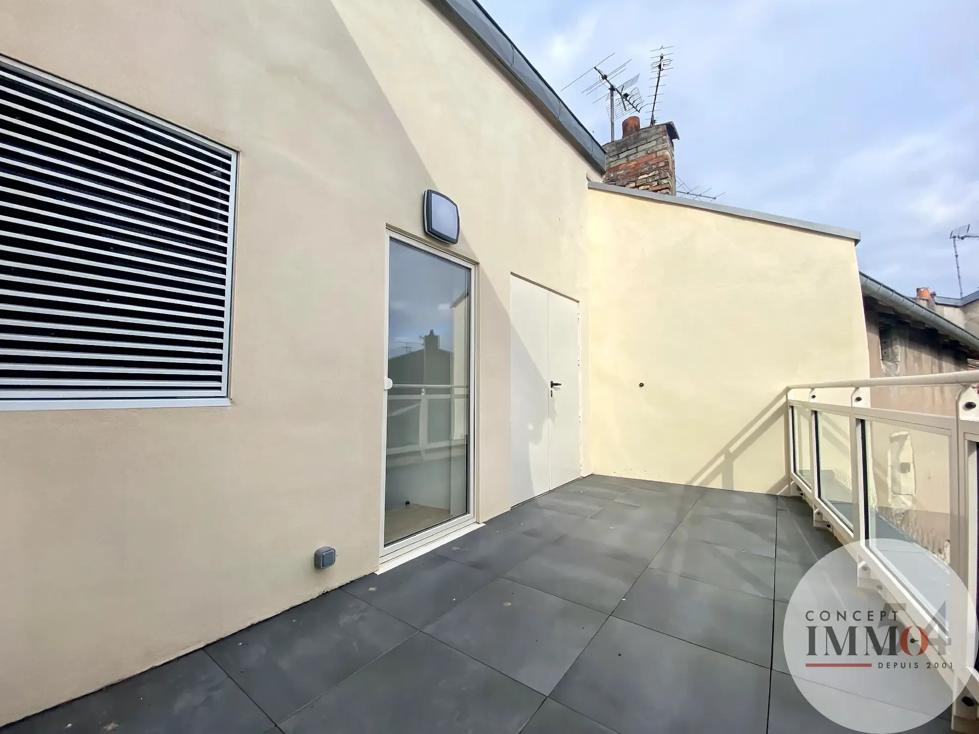 Maison de ville rénovée avec terrasses et garage à Toul - Centre-ville 